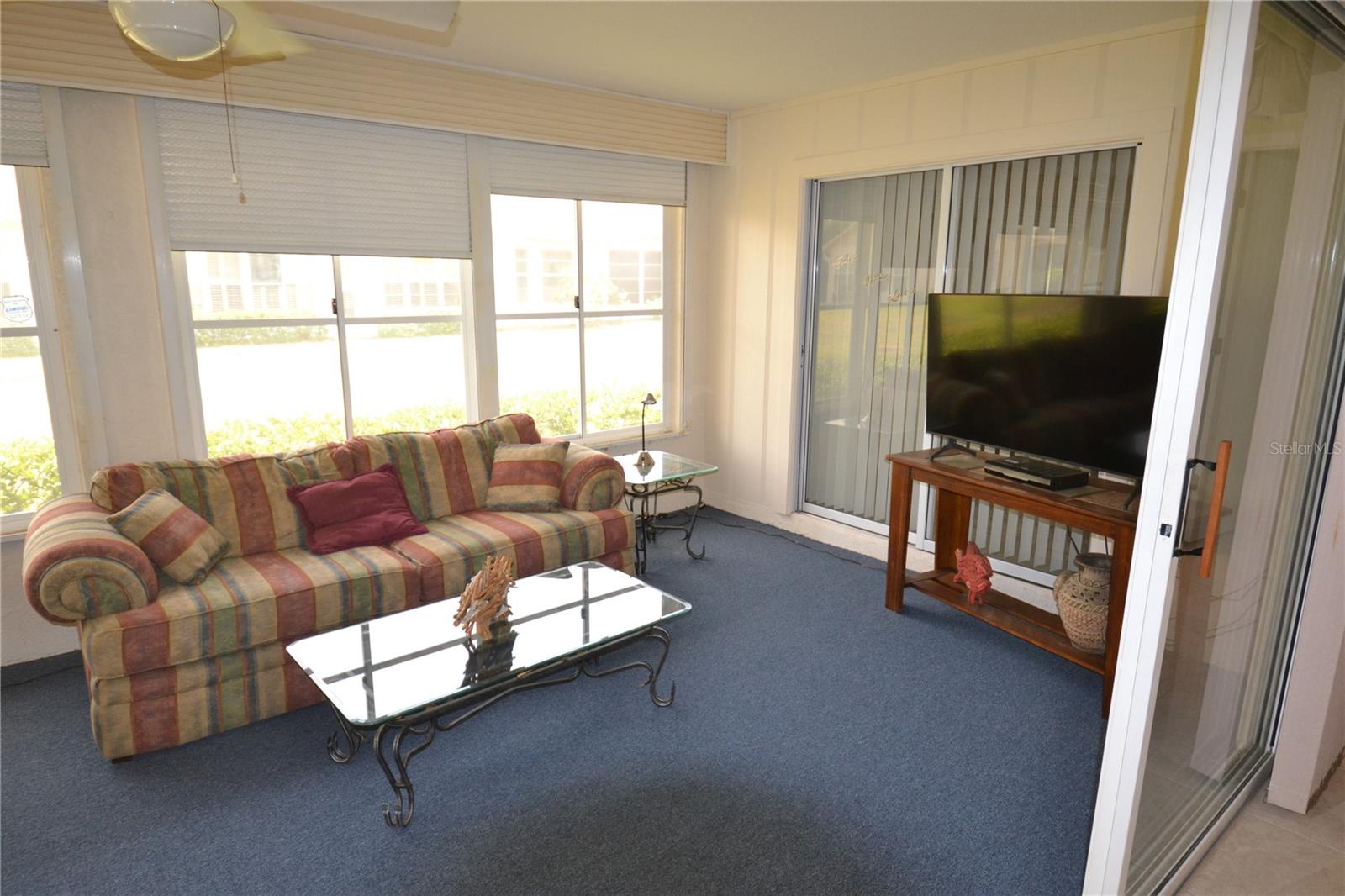 CAMBRIDGE COMMONS CONDO PH 02 - Residential Lease