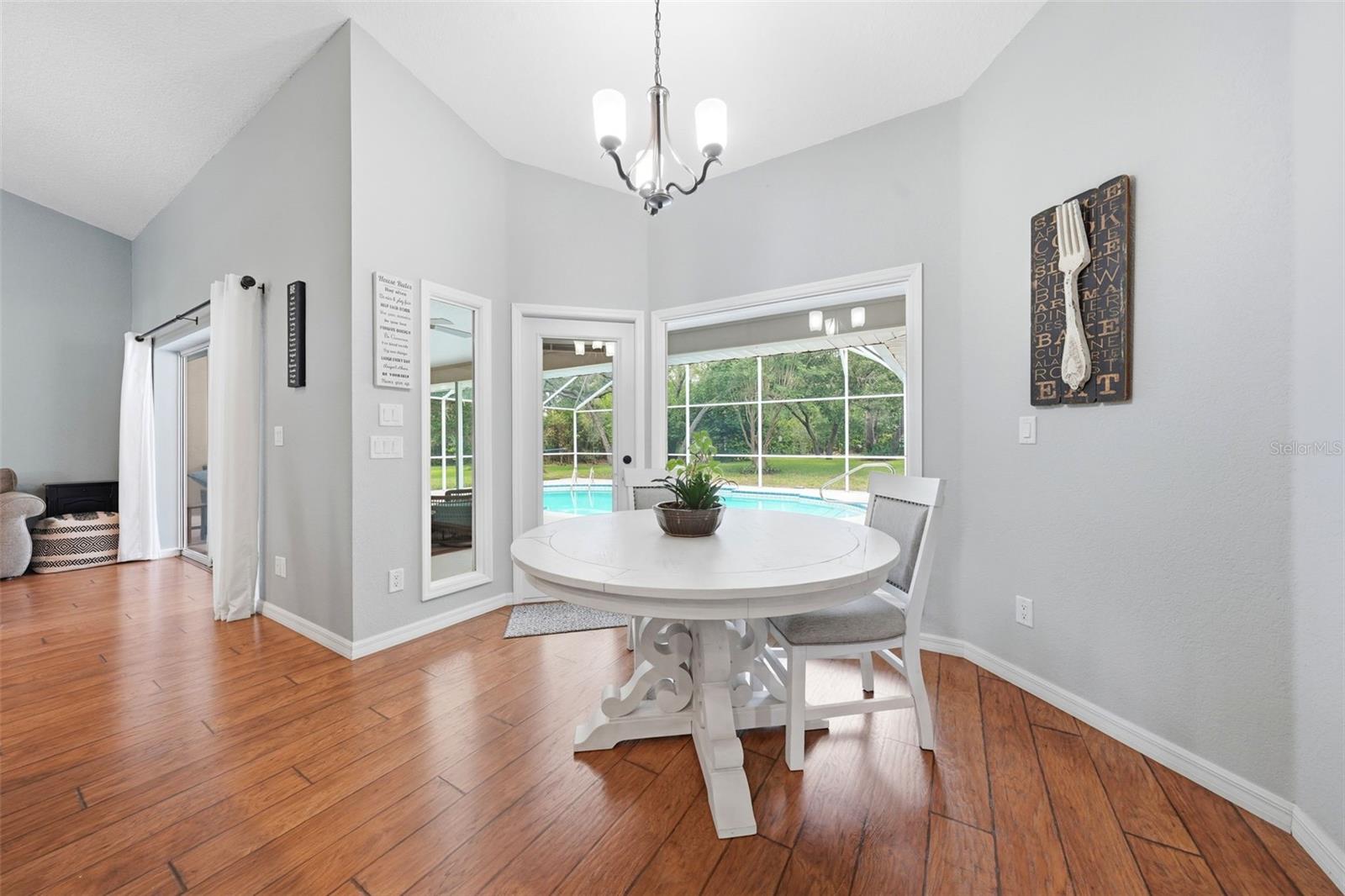 ROYAL HIGHLANDS - Residential