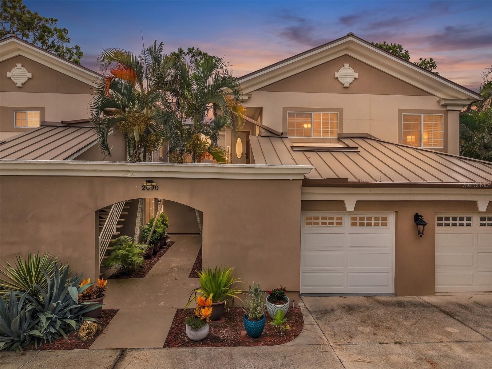 GOLF FOX CONDO - Residential