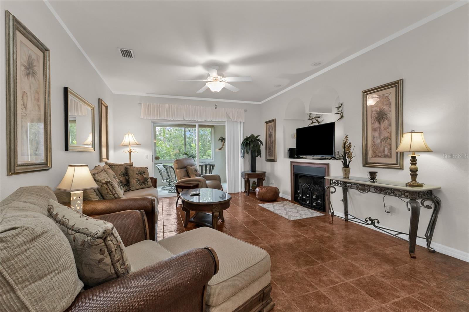 GOLF FOX CONDO - Residential