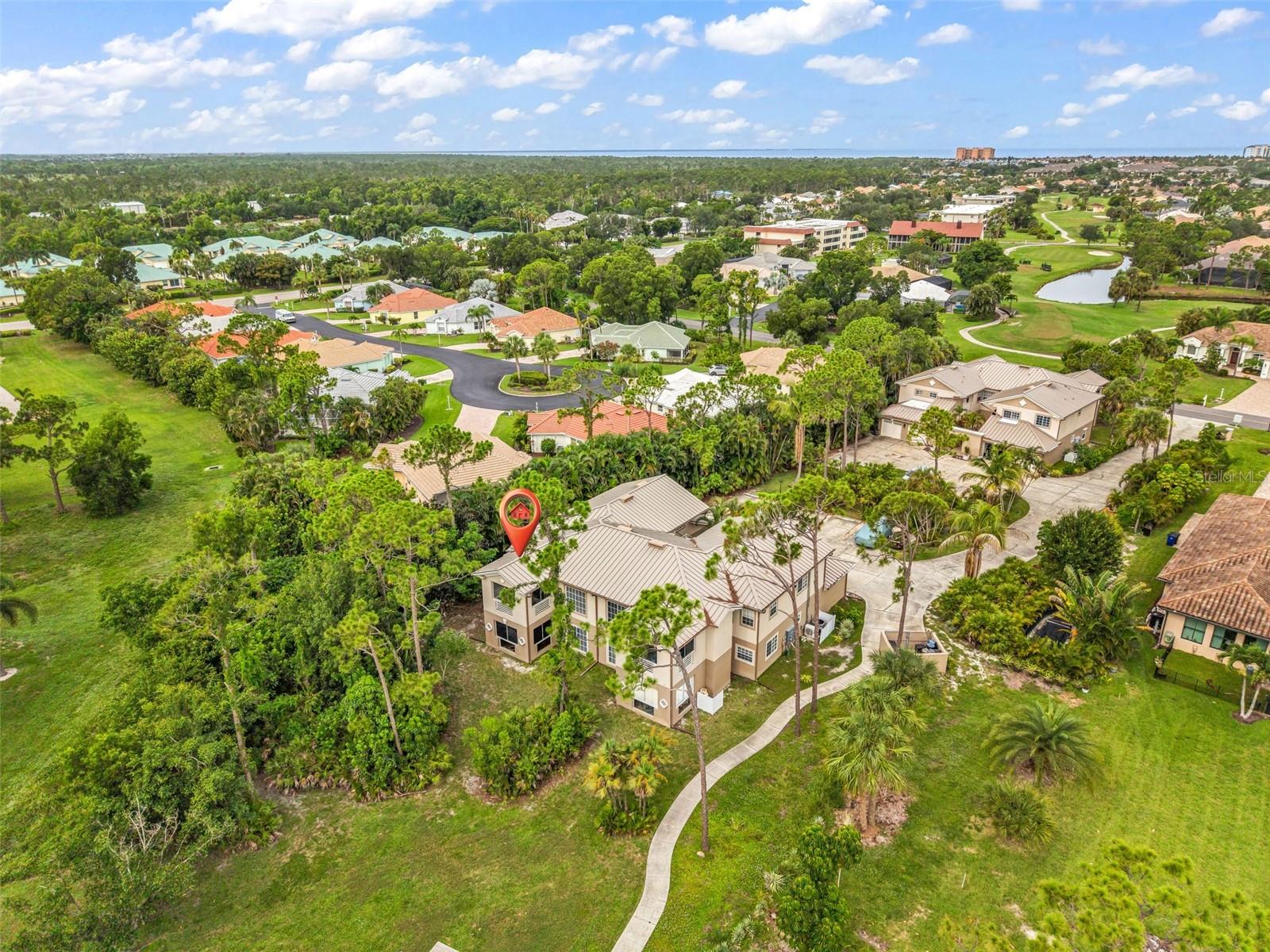 GOLF FOX CONDO - Residential