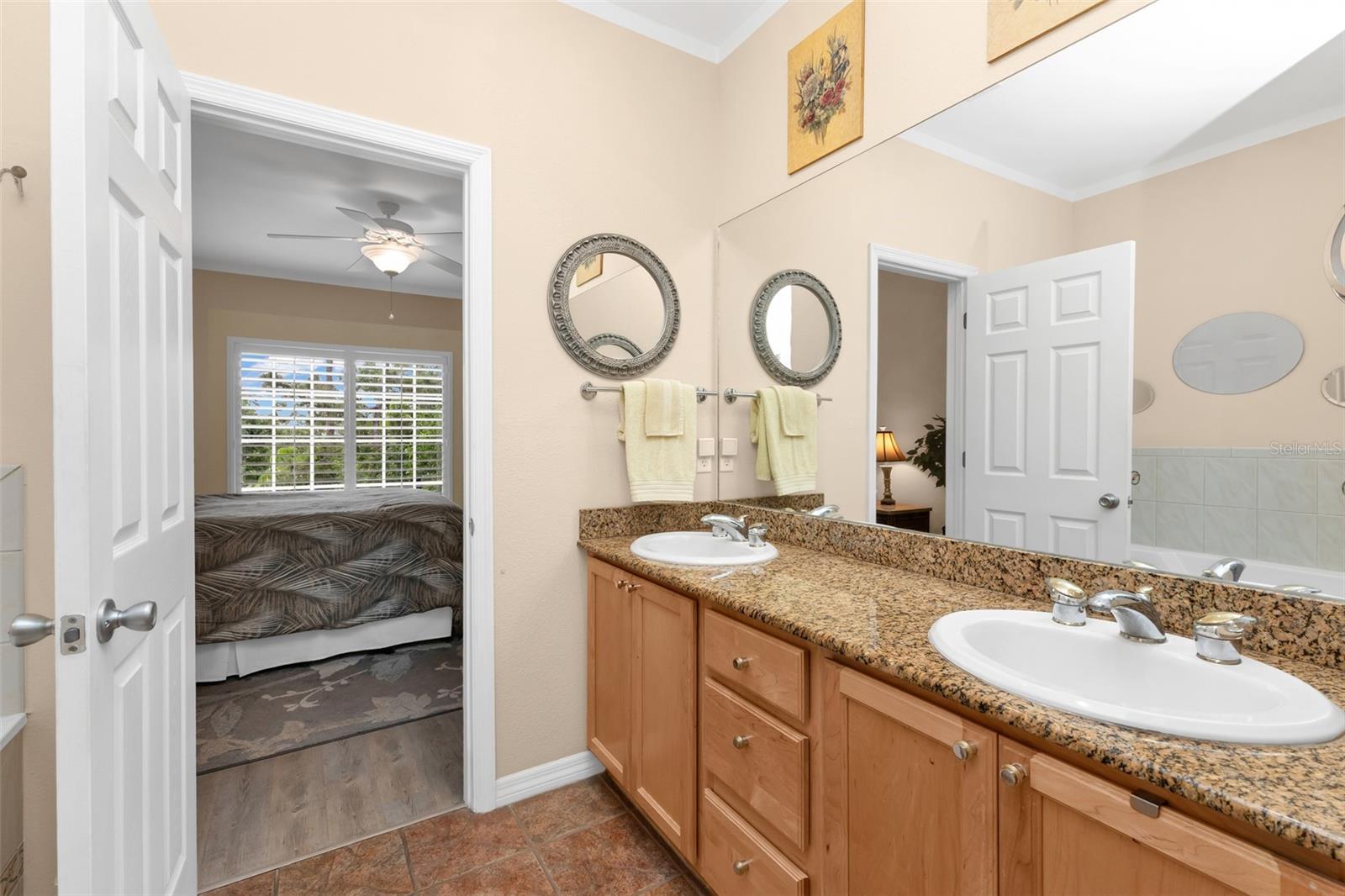 GOLF FOX CONDO - Residential