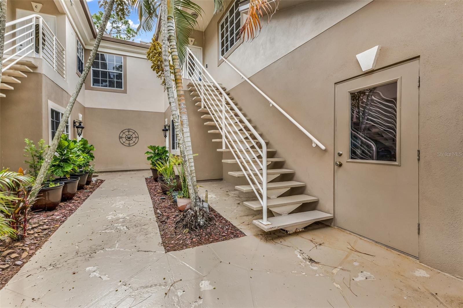 GOLF FOX CONDO - Residential