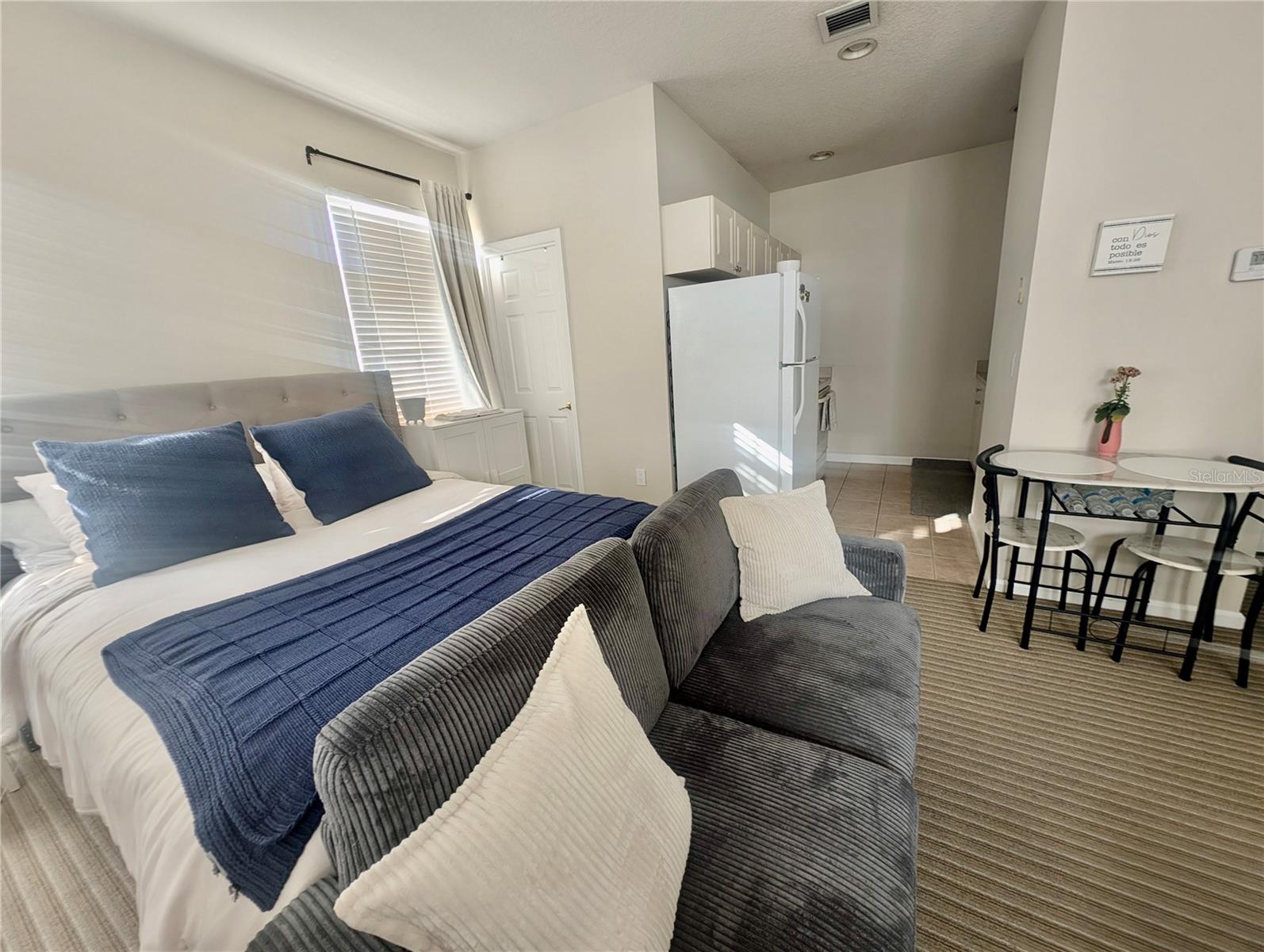 CHARLESTON PLACE - Residential