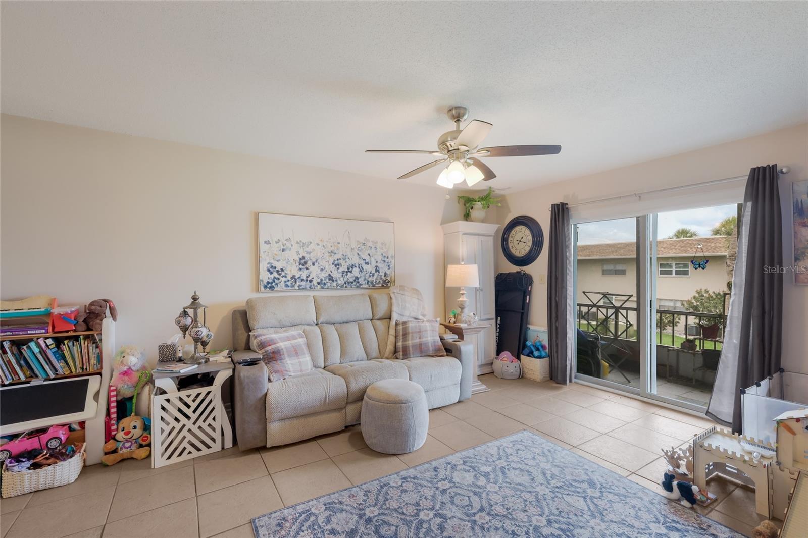 SABAL PALM GARDENS PH I - Residential