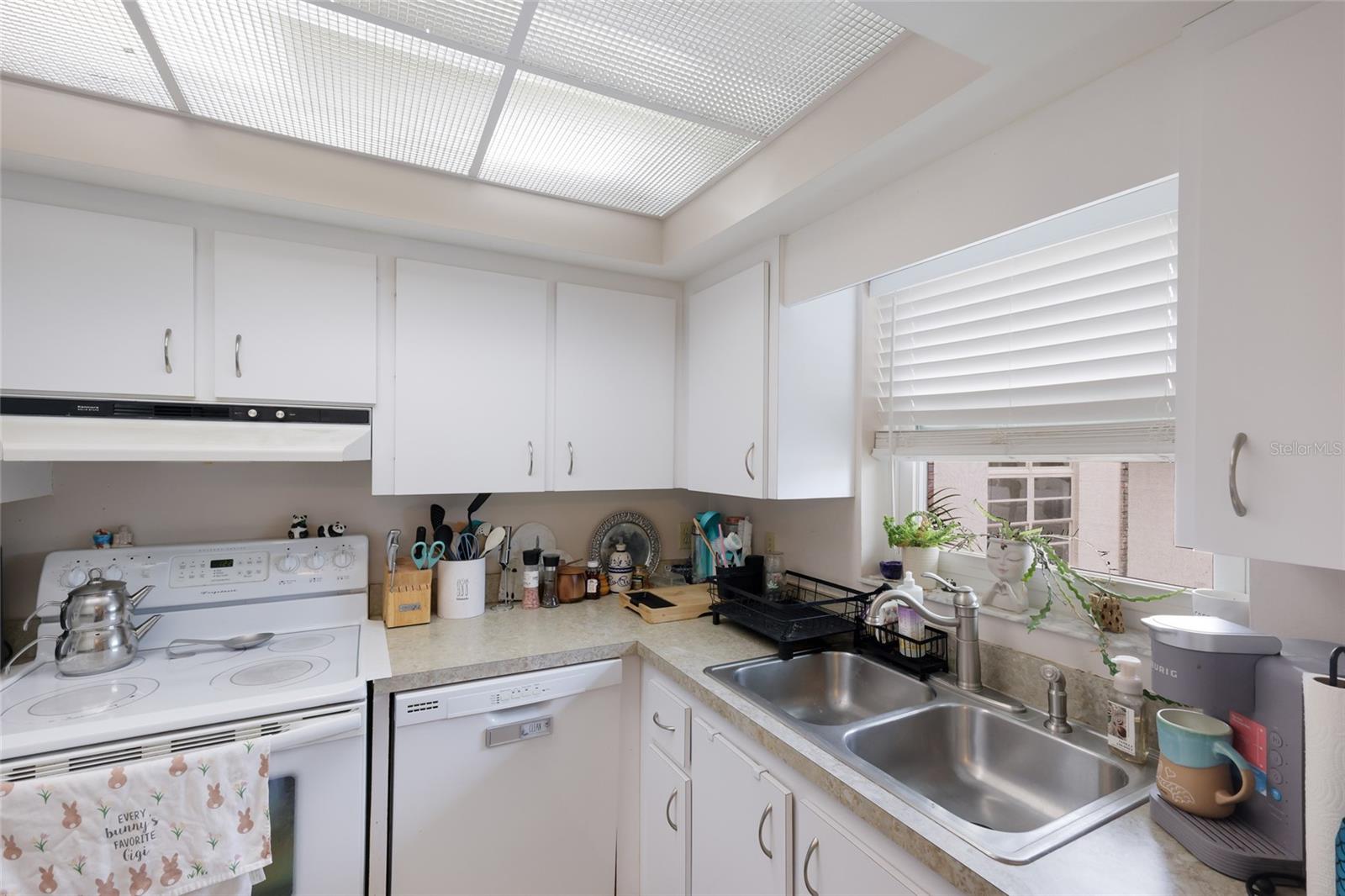SABAL PALM GARDENS PH I - Residential