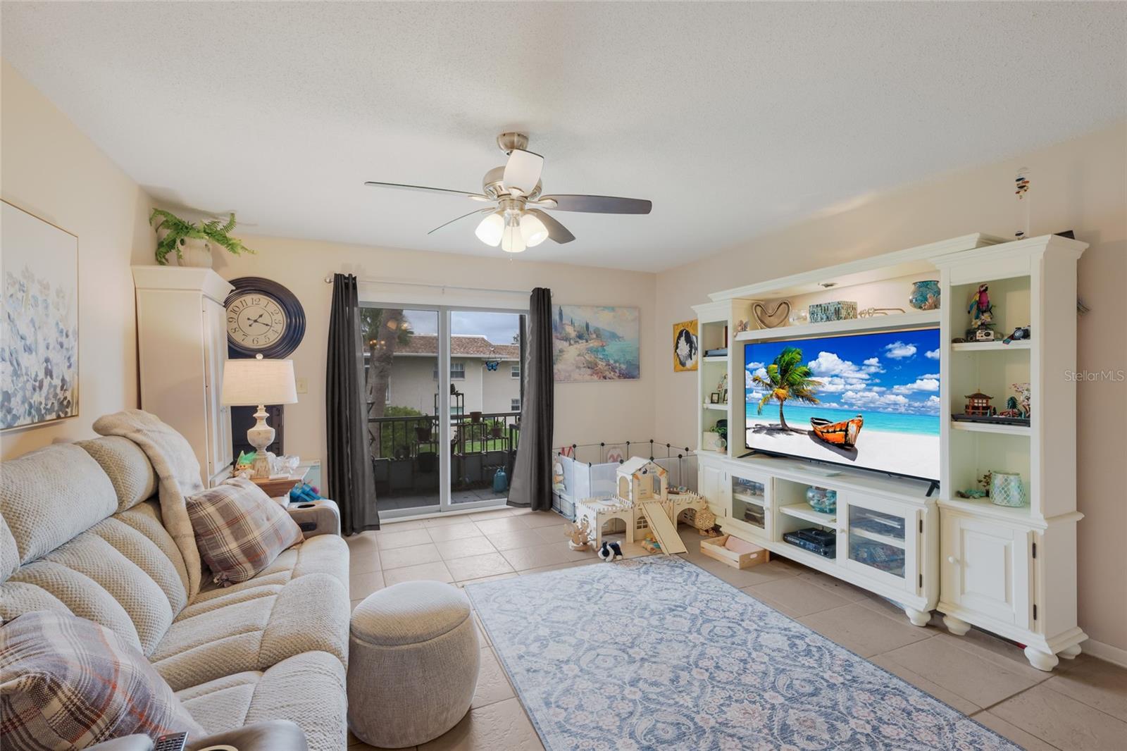 SABAL PALM GARDENS PH I - Residential