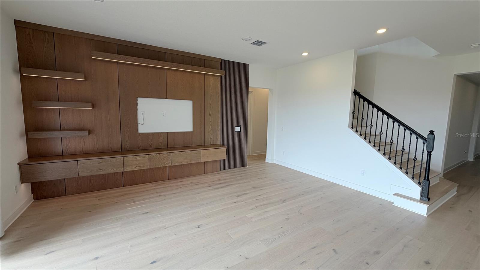 WILLOW RIDGE - Residential