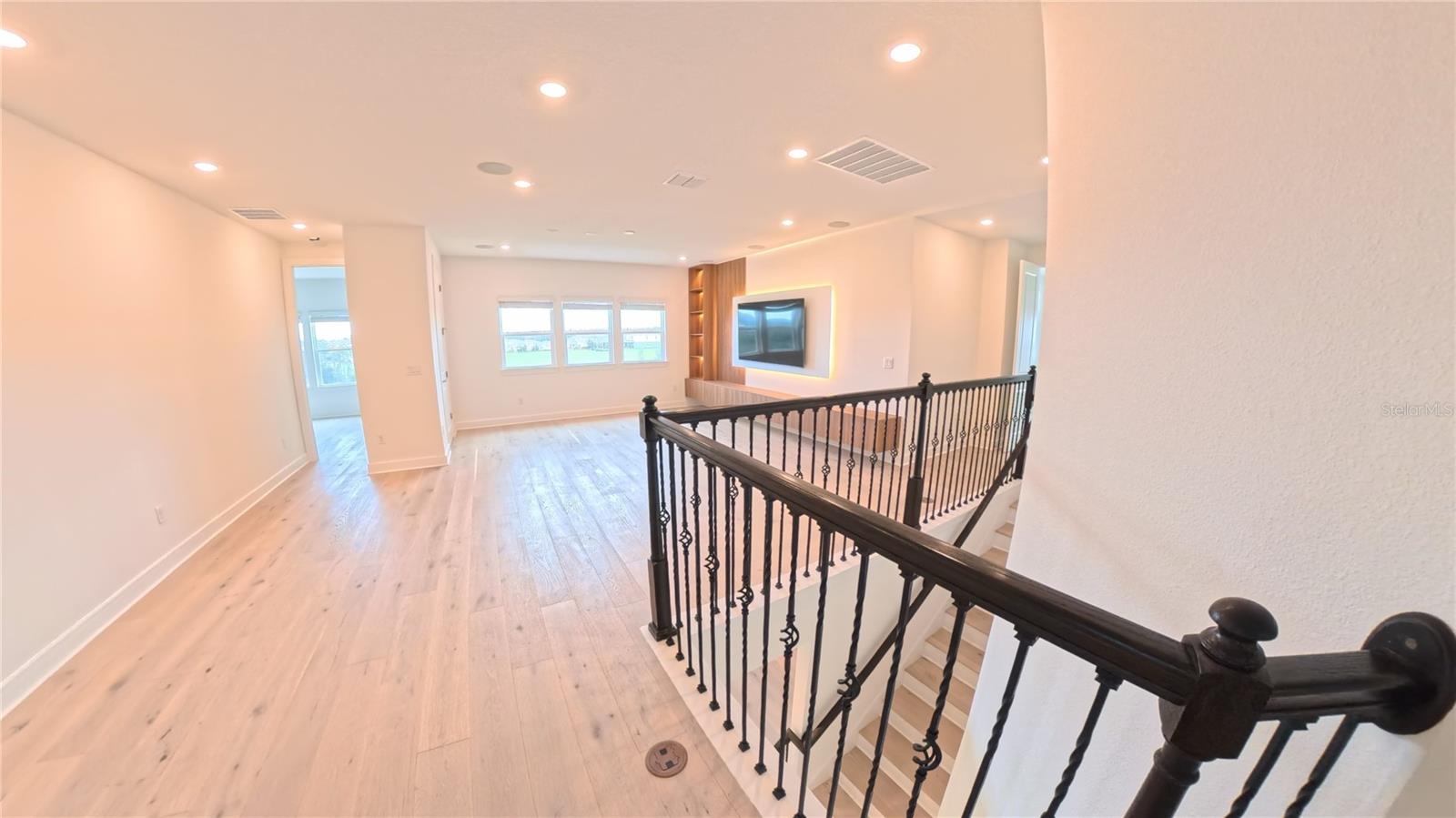 WILLOW RIDGE - Residential
