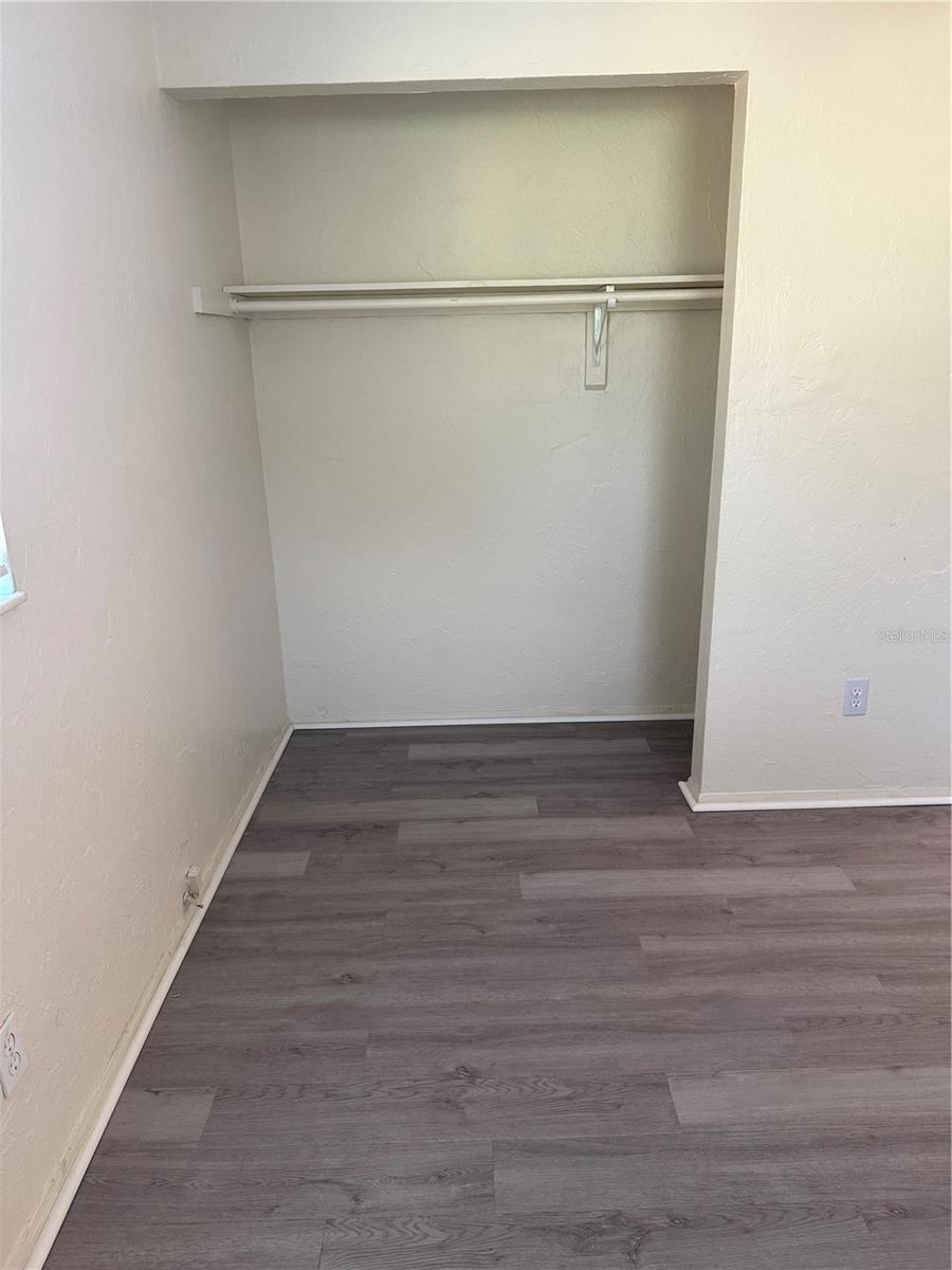 FOUR PINES - Residential Income