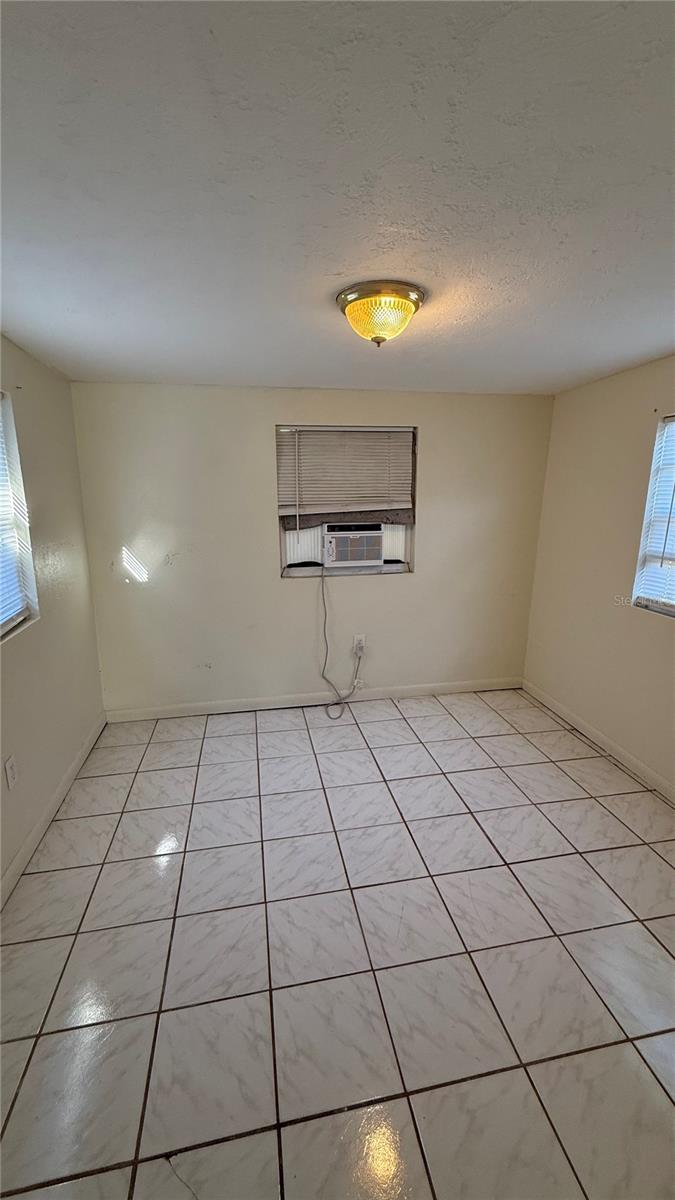 FOUR PINES - Residential Income