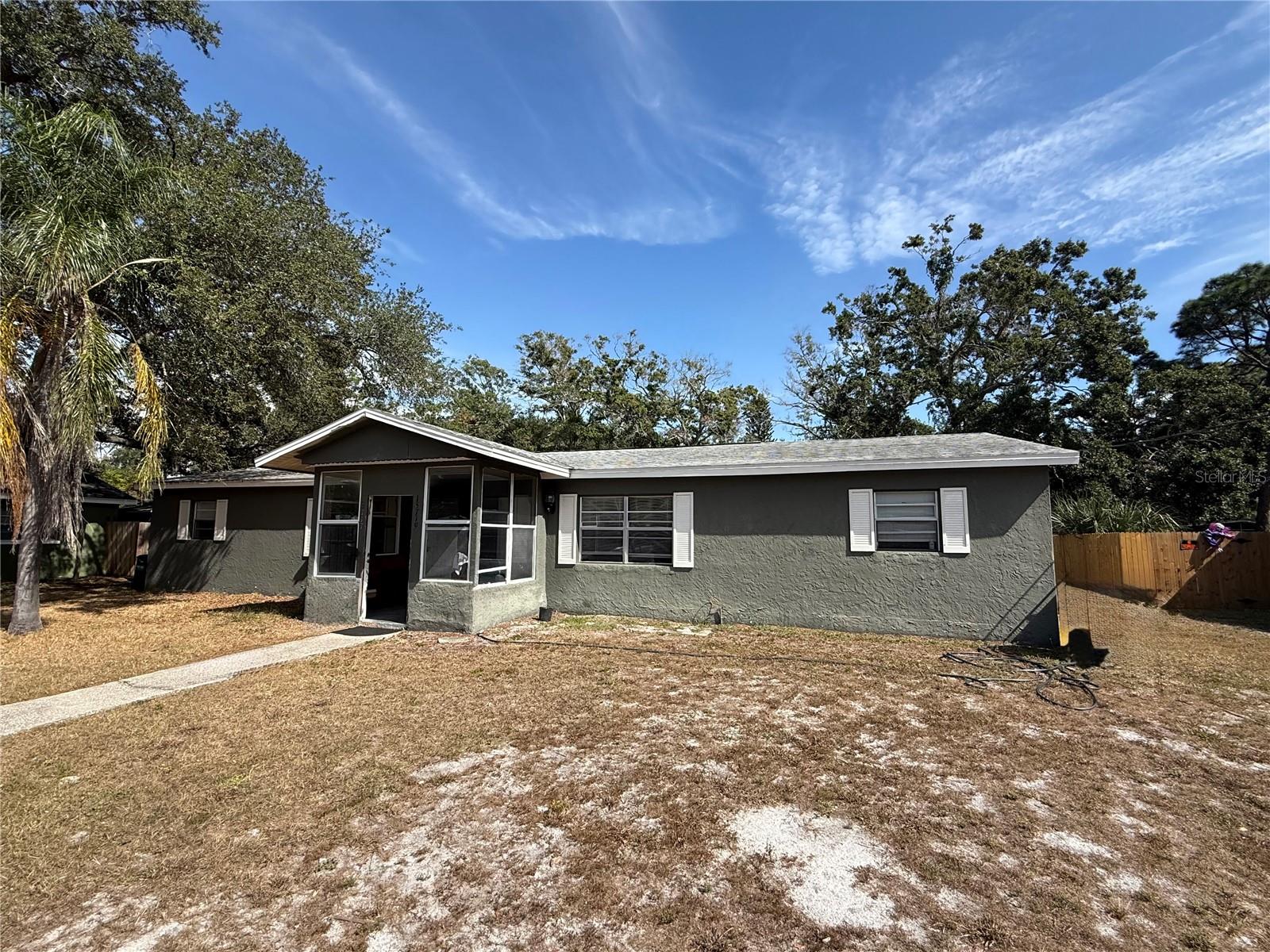 FOUR PINES - Residential Income