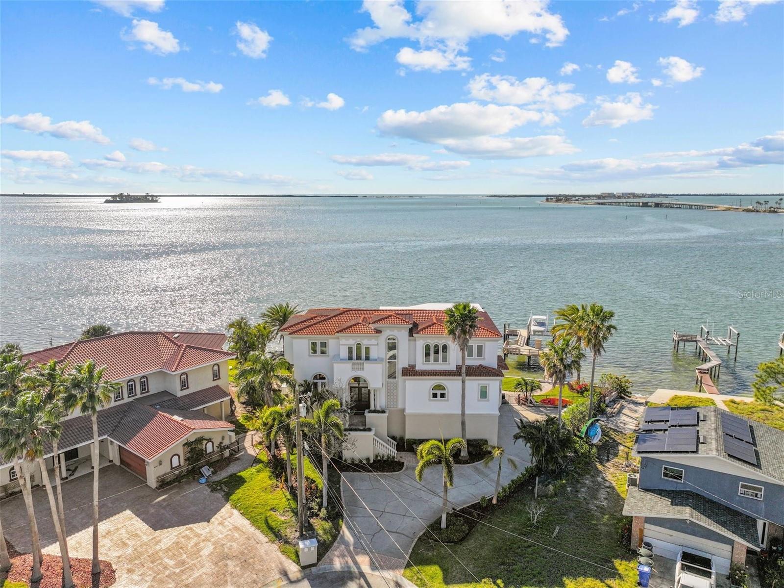 BAYWOOD SHORES - Residential