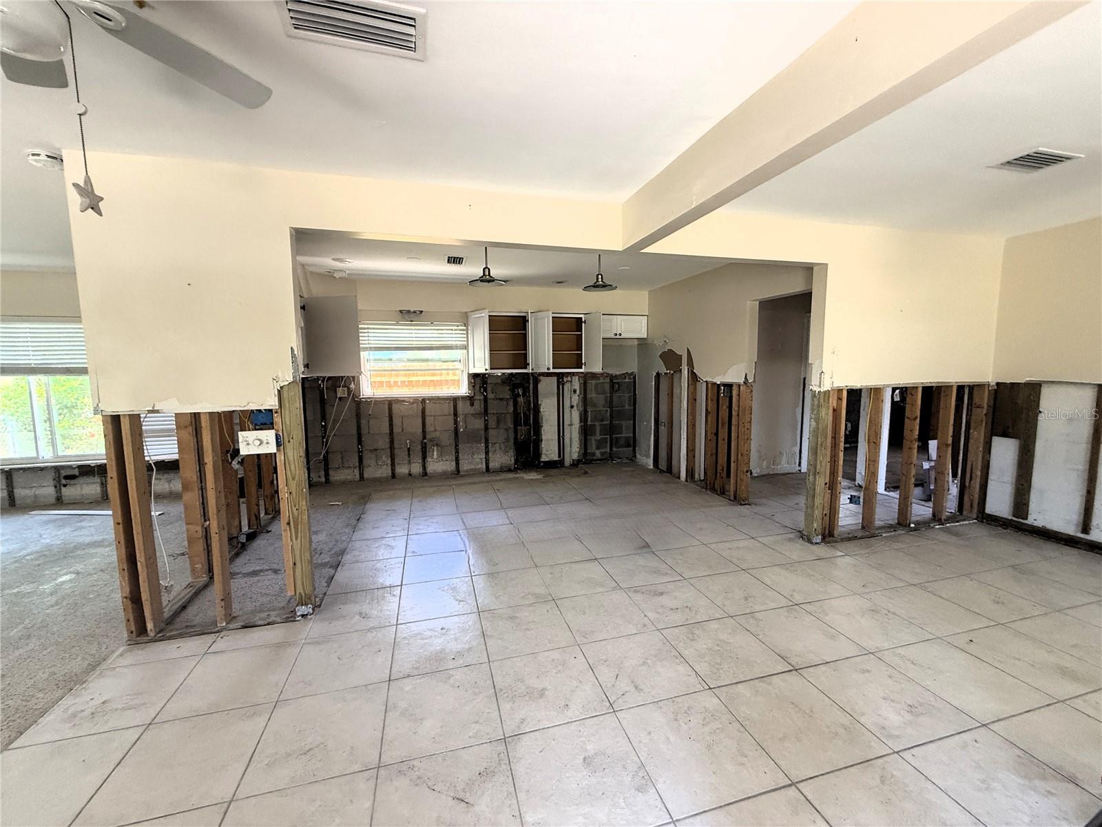 LONE PALM BEACH 2ND ADD - Residential