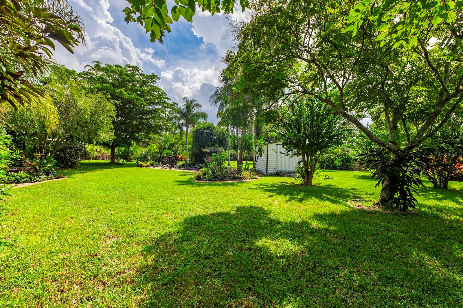 SARASOTA GOLF CLUB COLONY 1 - Residential