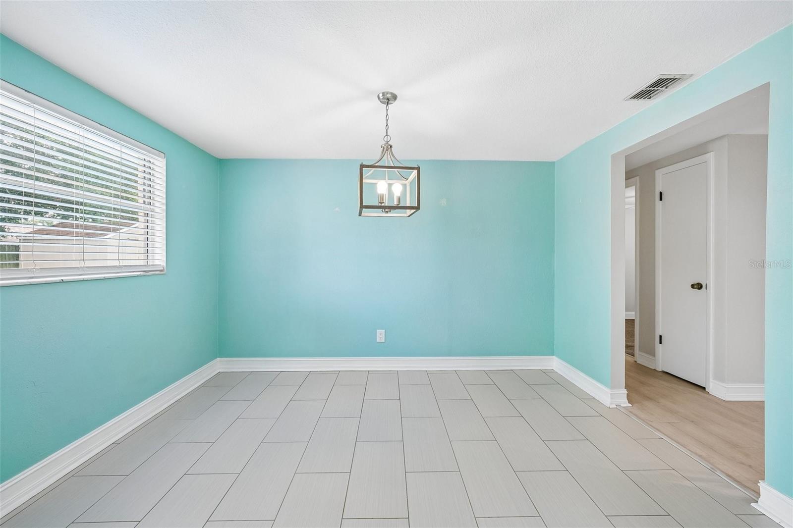 TRENTWOOD MANOR - Residential
