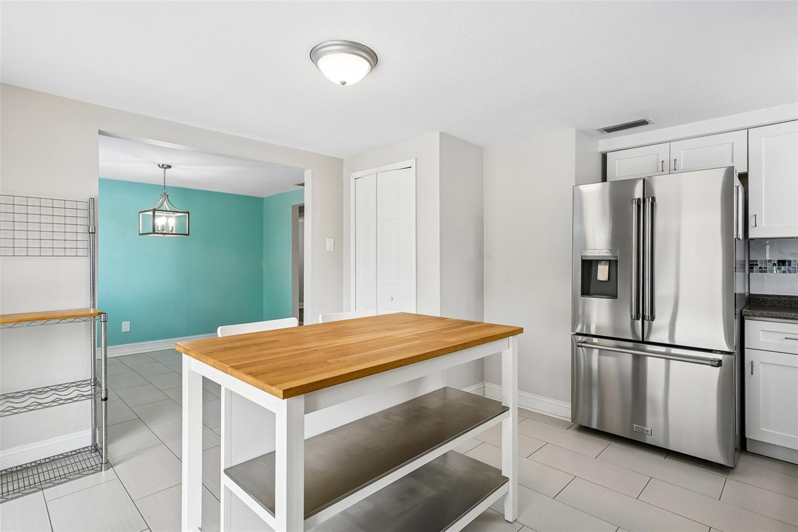 TRENTWOOD MANOR - Residential