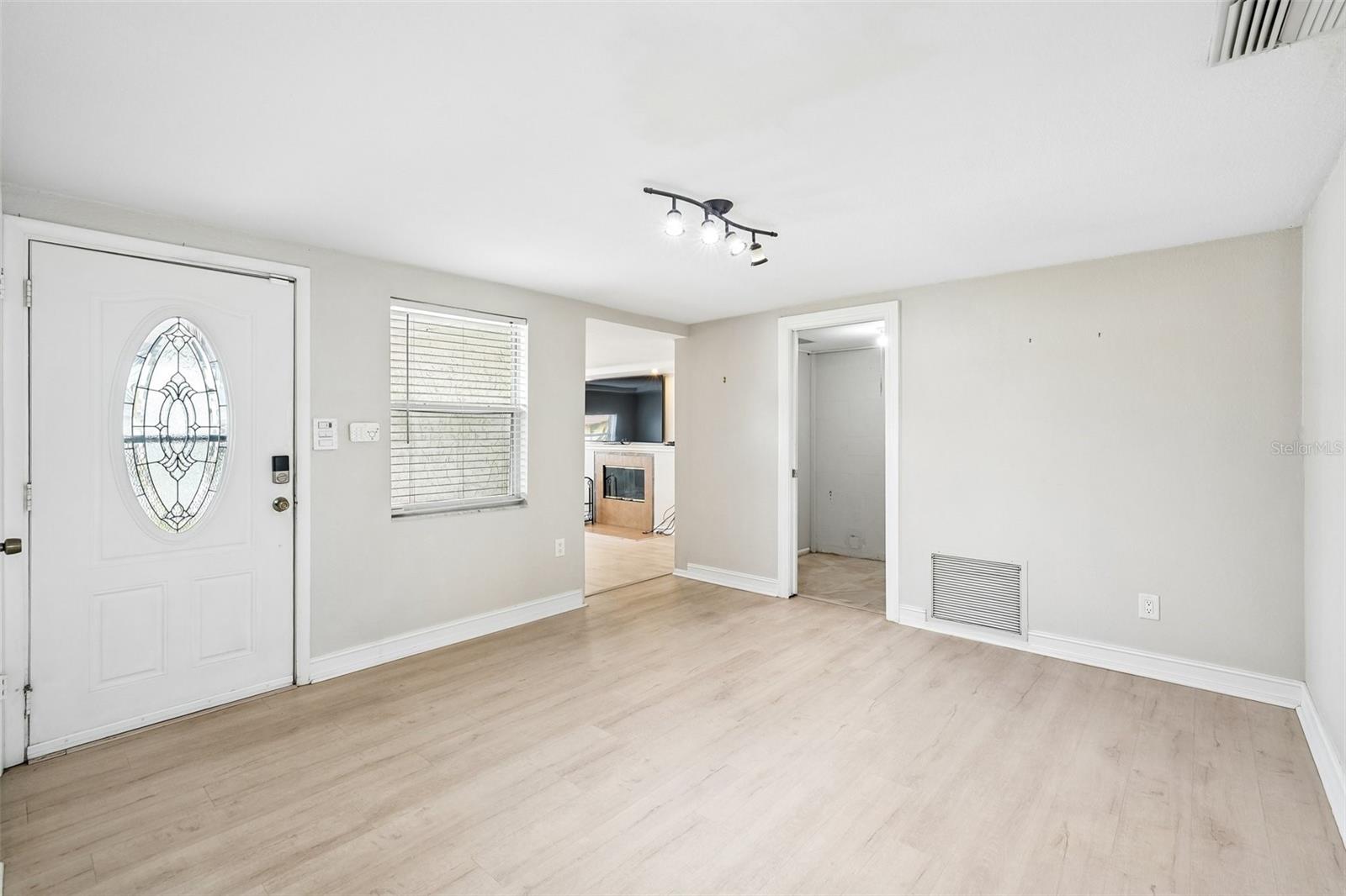 TRENTWOOD MANOR - Residential