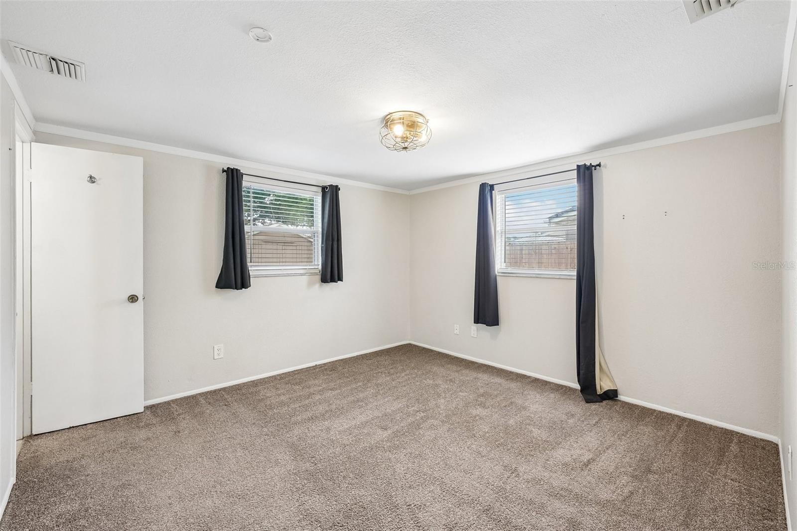 TRENTWOOD MANOR - Residential
