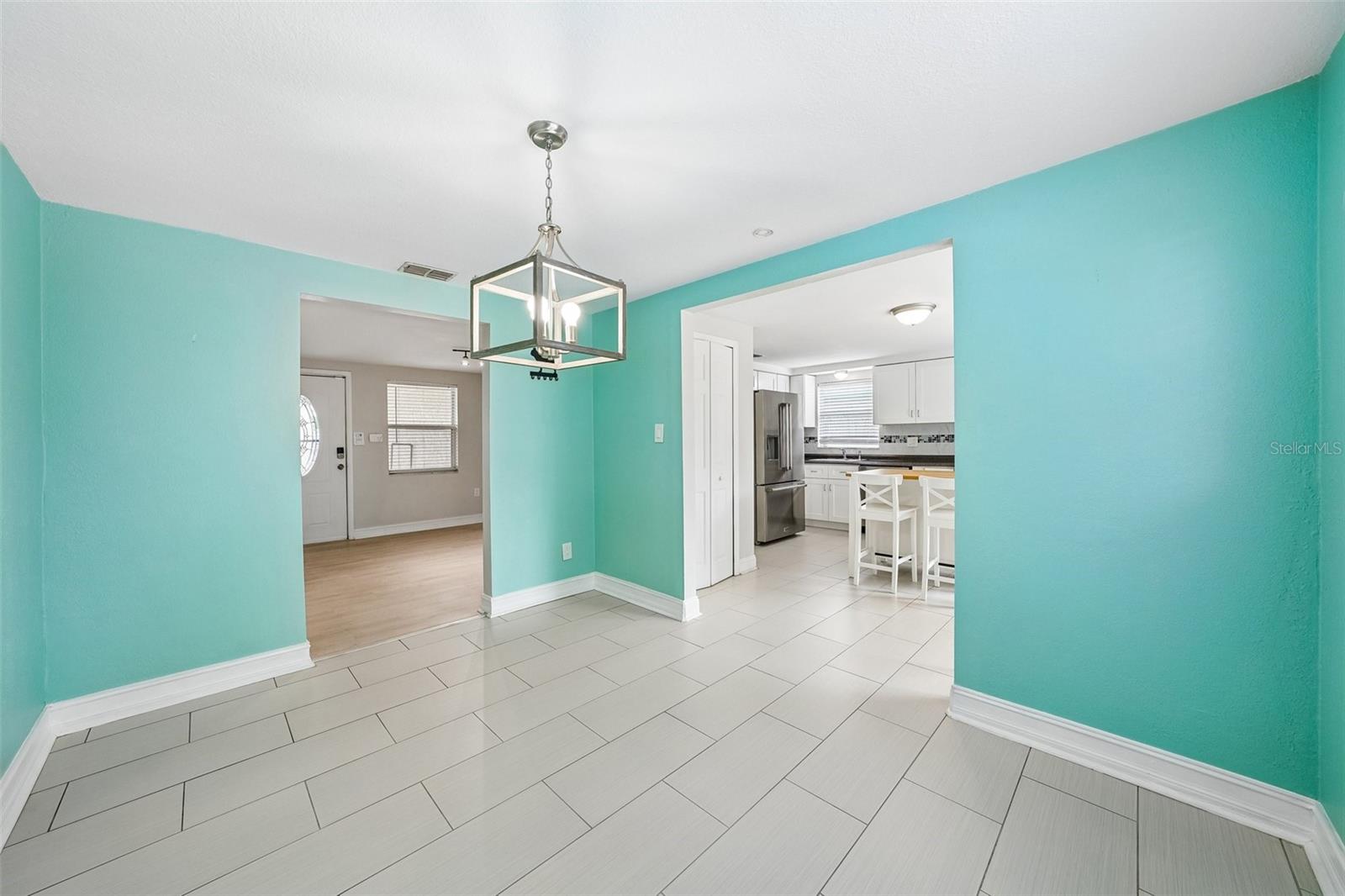 TRENTWOOD MANOR - Residential