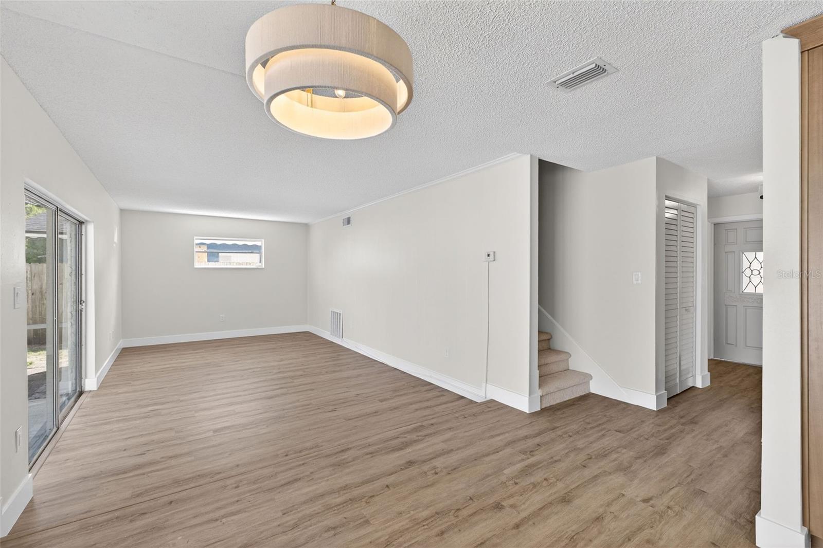 WATERWAY MANOR UNIT 01 - Residential