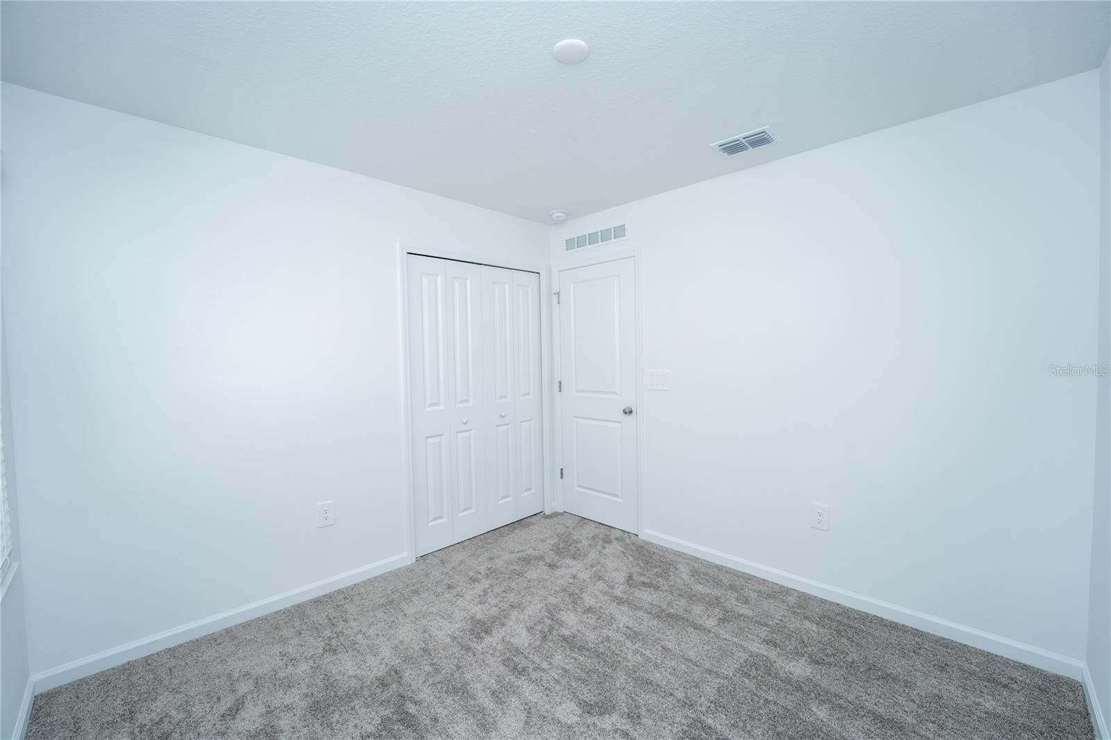 LEOMAS LNDG PH I - Residential Lease