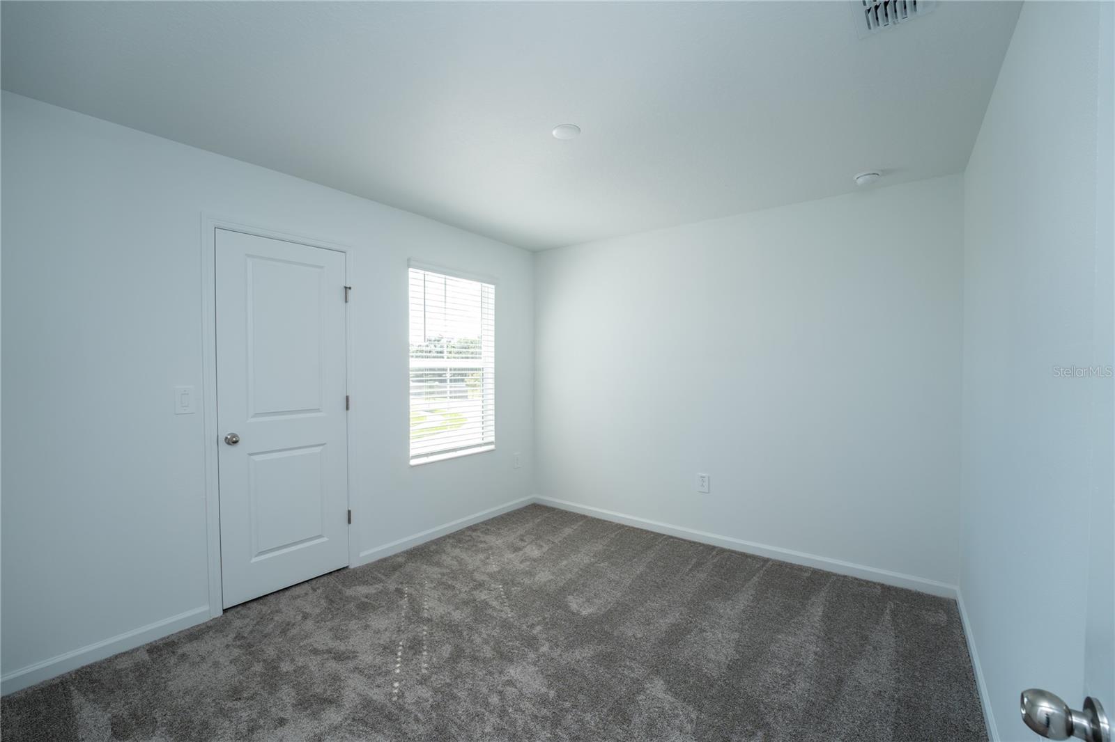 LEOMAS LNDG PH I - Residential Lease