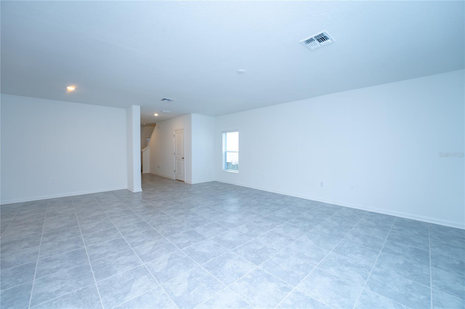 LEOMAS LNDG PH I - Residential Lease