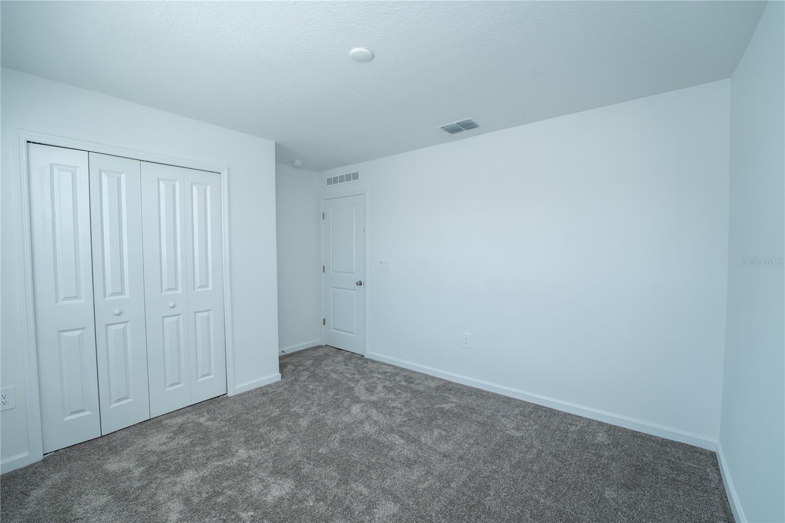 LEOMAS LNDG PH I - Residential Lease