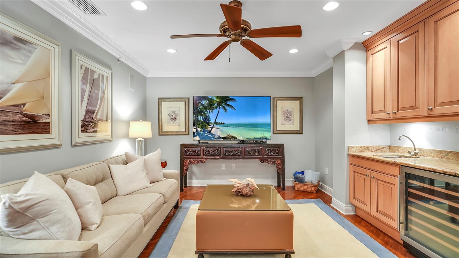 THE BEACH RESIDENCES - Residential