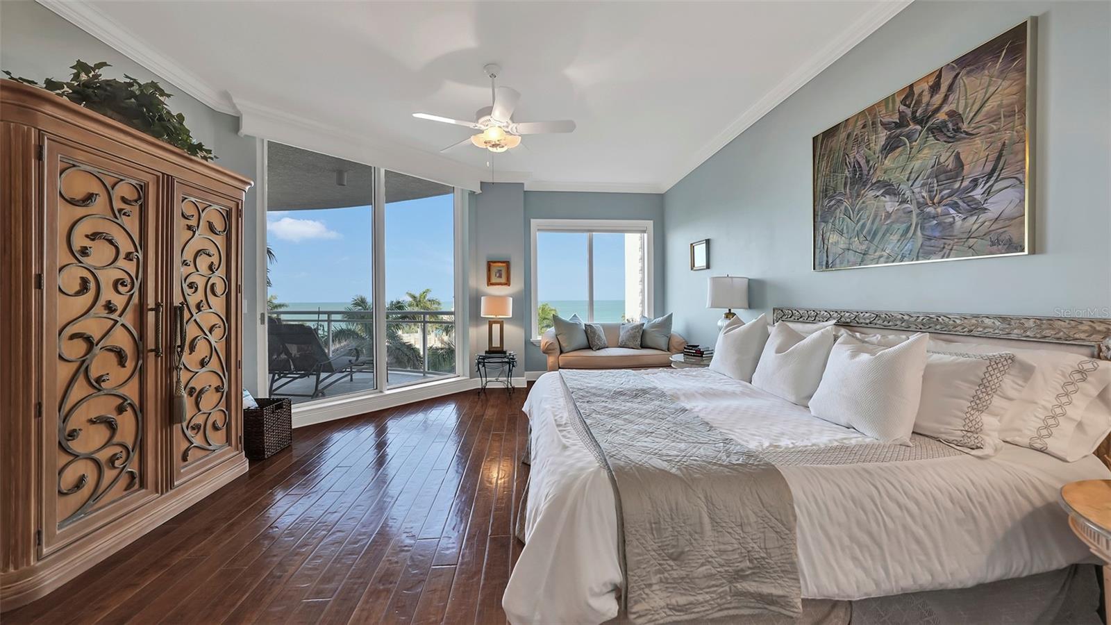 THE BEACH RESIDENCES - Residential
