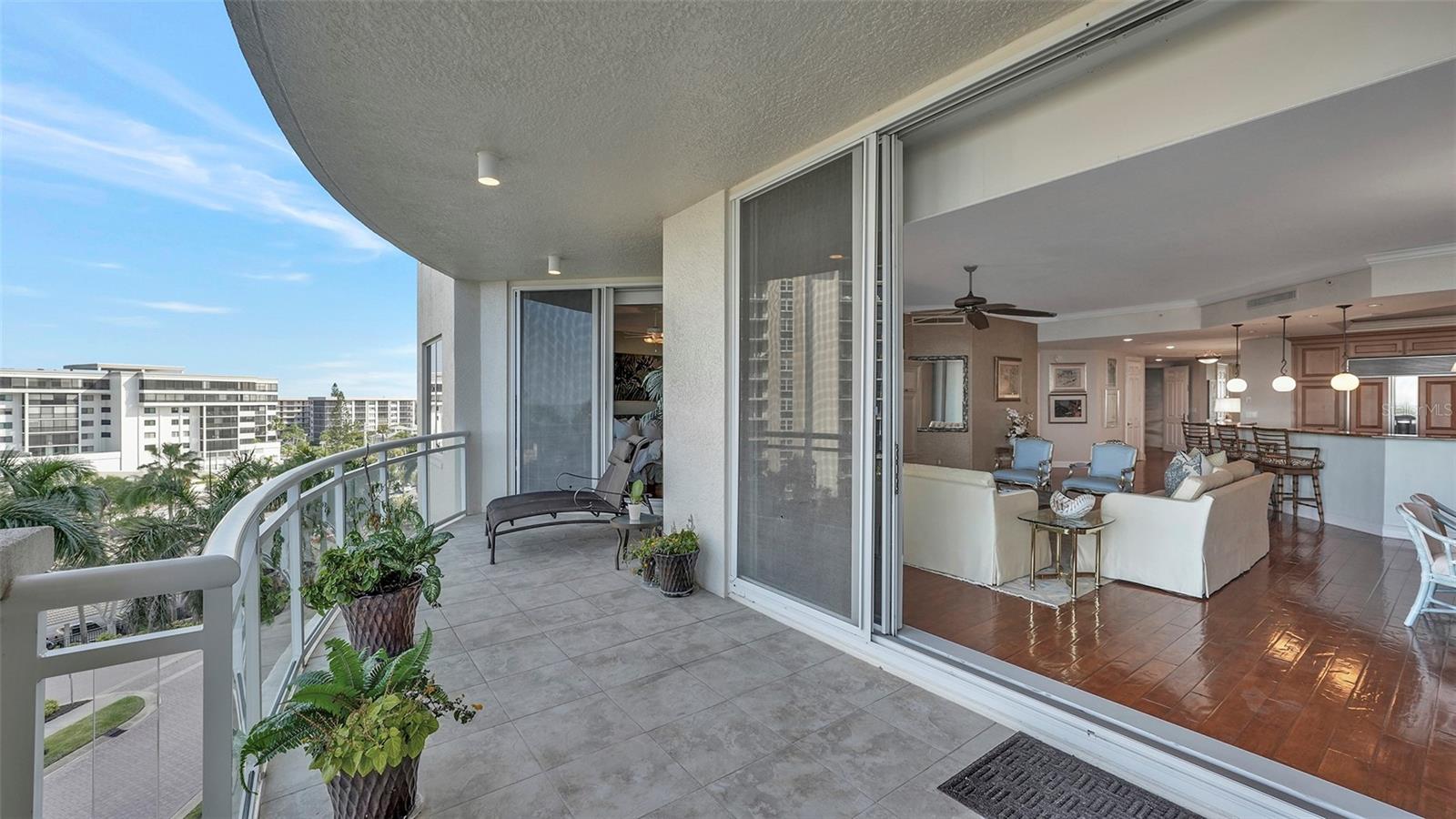 THE BEACH RESIDENCES - Residential