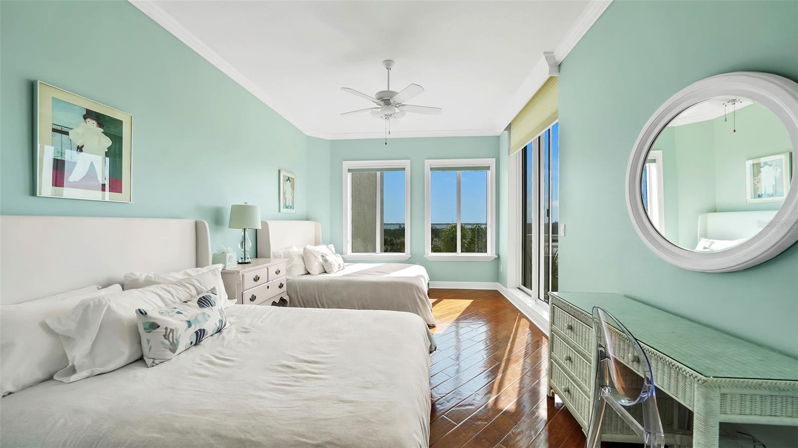 THE BEACH RESIDENCES - Residential