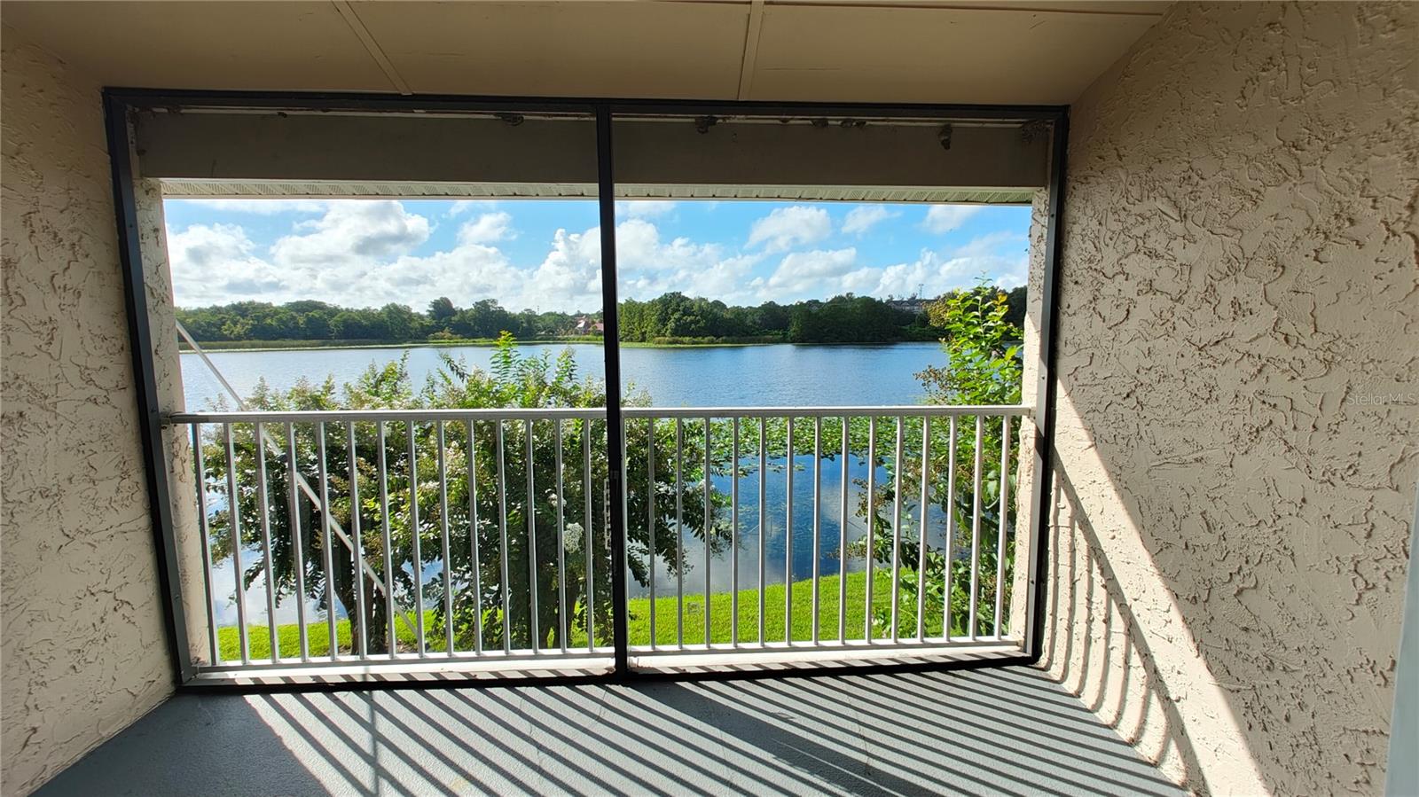 COVE AT LAKE PEARL - Residential