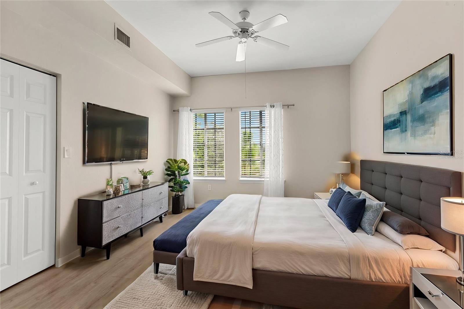 CORDOBA AT BEACH PARK A CONDOM - Residential Lease
