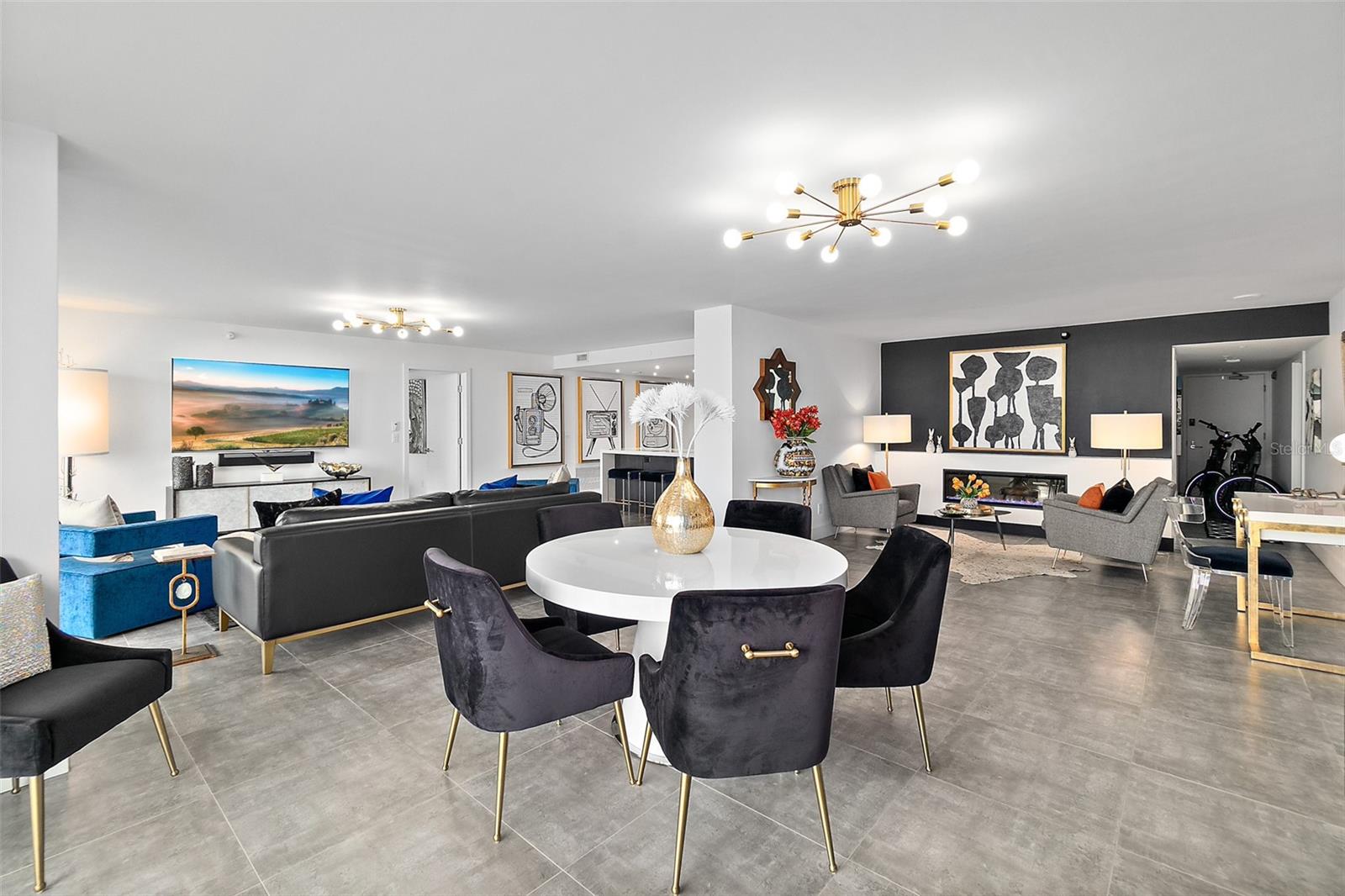 PENINSULA CONDO - Residential