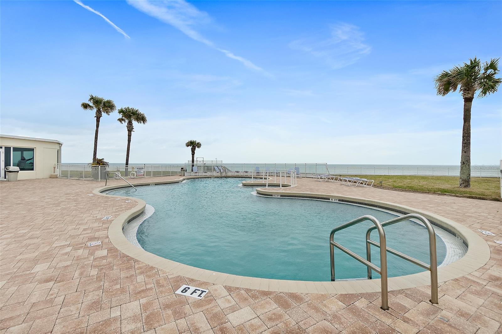 PENINSULA CONDO - Residential