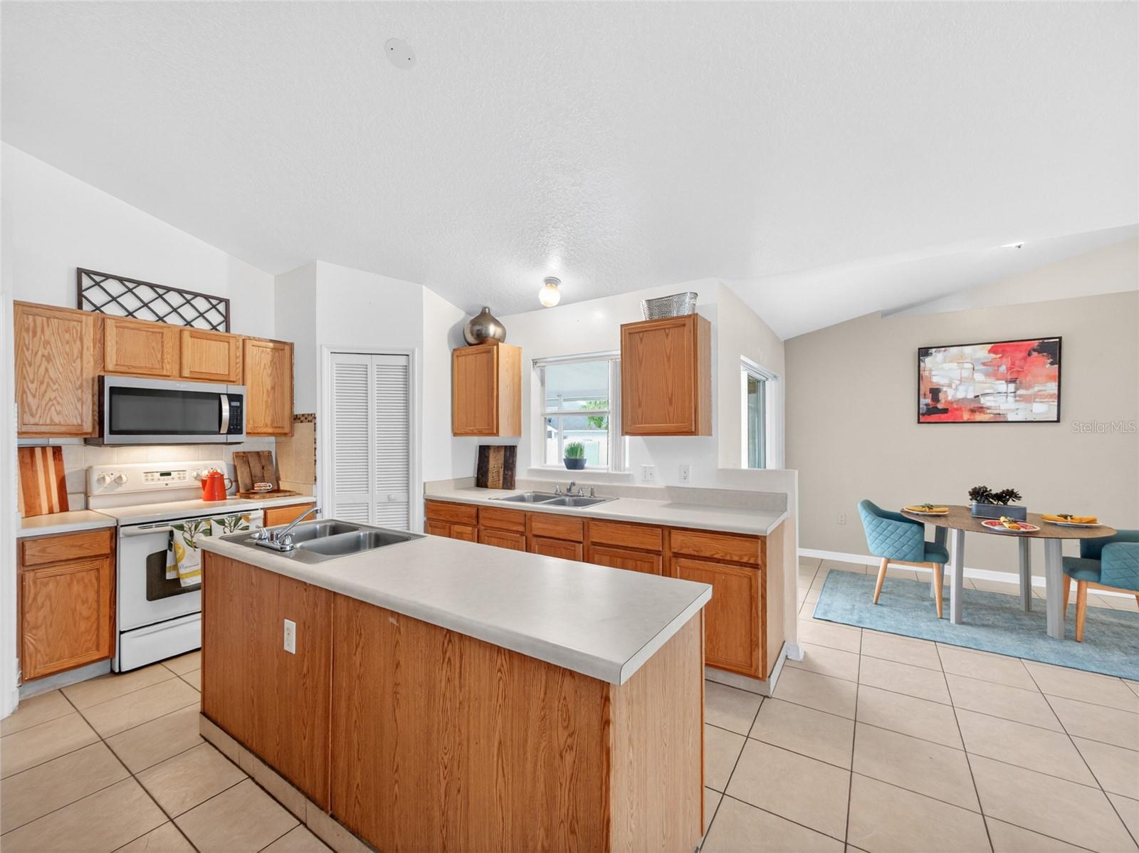 EAGLE BAY PH 1 - Residential