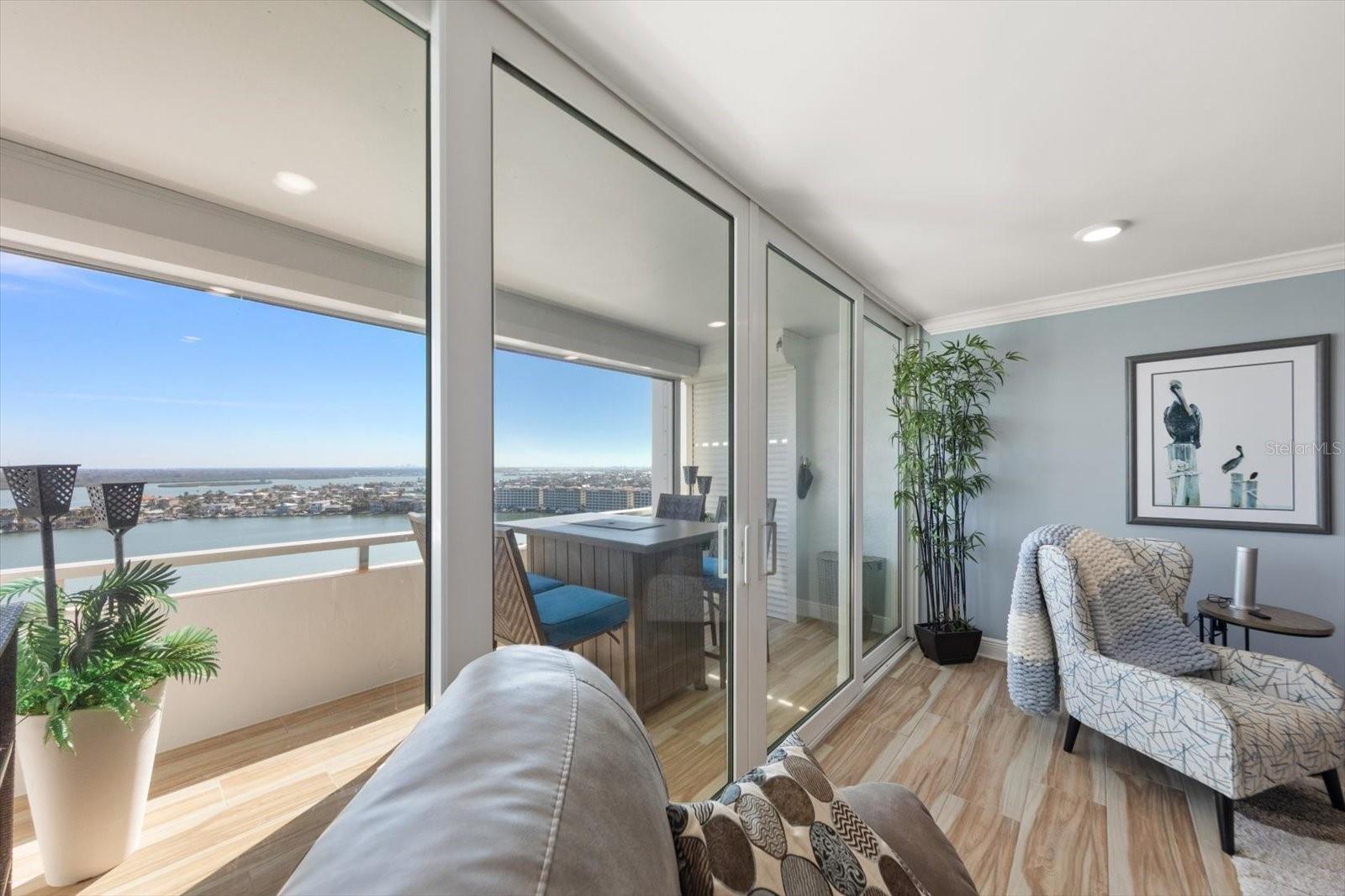 REDINGTON TOWERS BLDG 2 CONDO - Residential