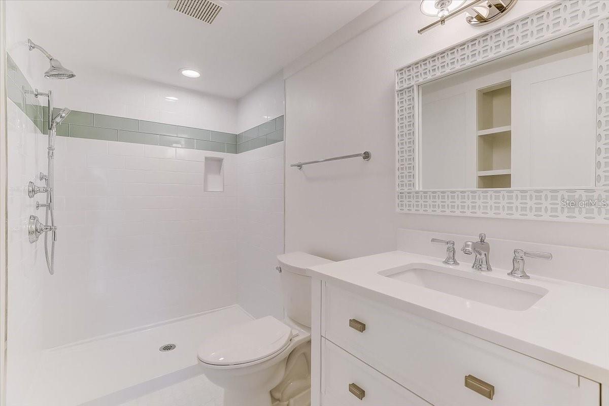 SHEFFIELD GREENE - Residential Lease