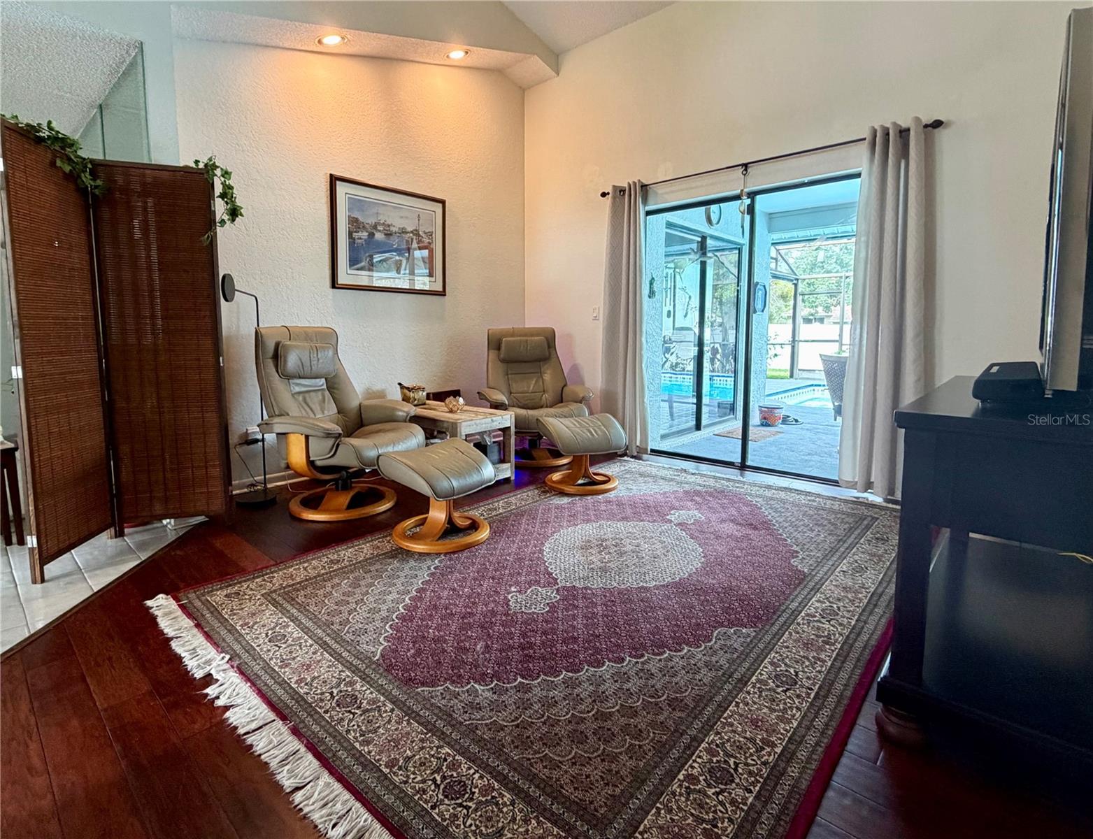 RIVERSIDE OAKS - Residential Lease