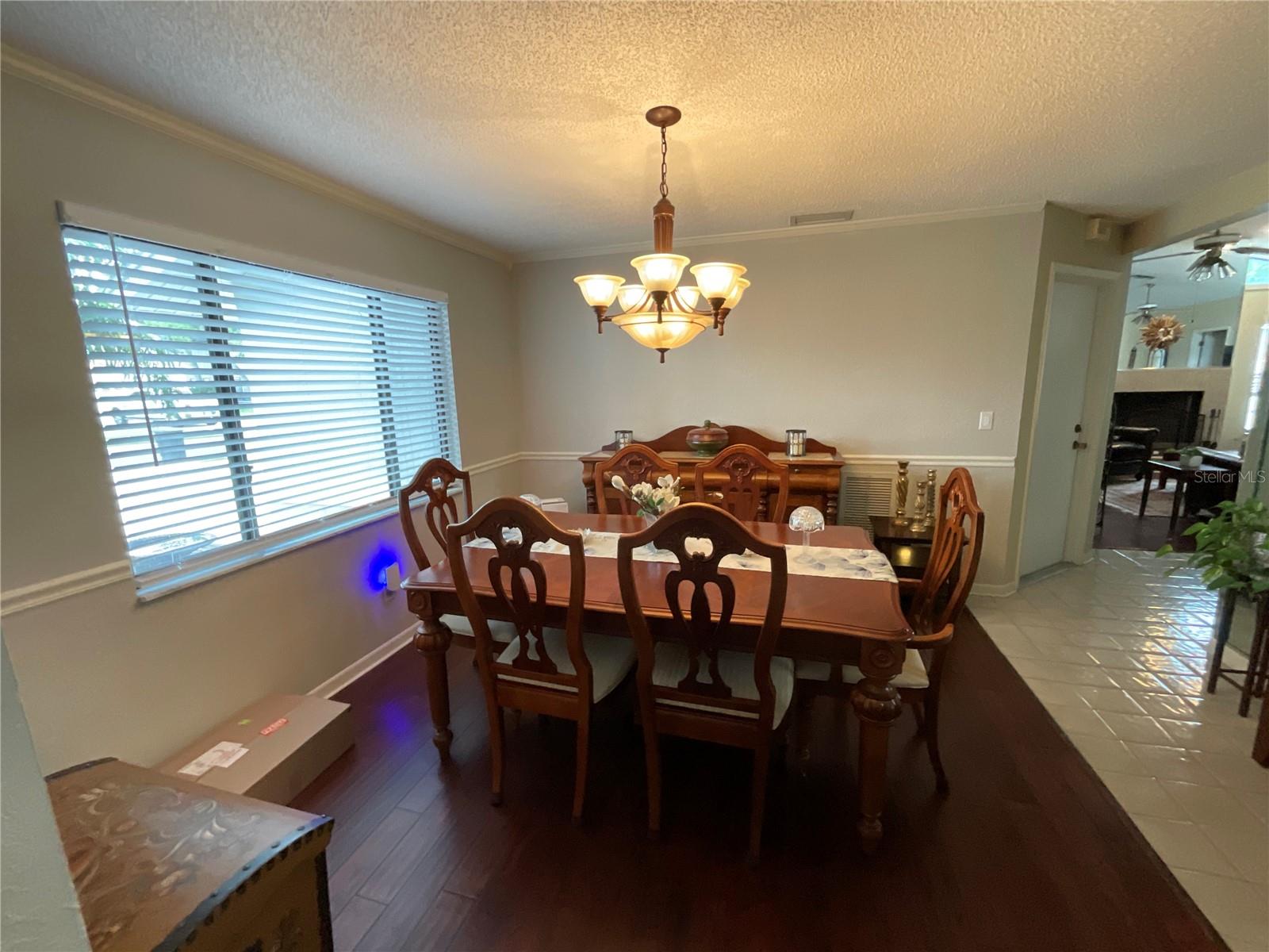 RIVERSIDE OAKS - Residential Lease
