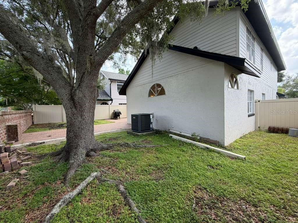 HUNTERS CREEK TR 150 PH 03 - Residential Lease
