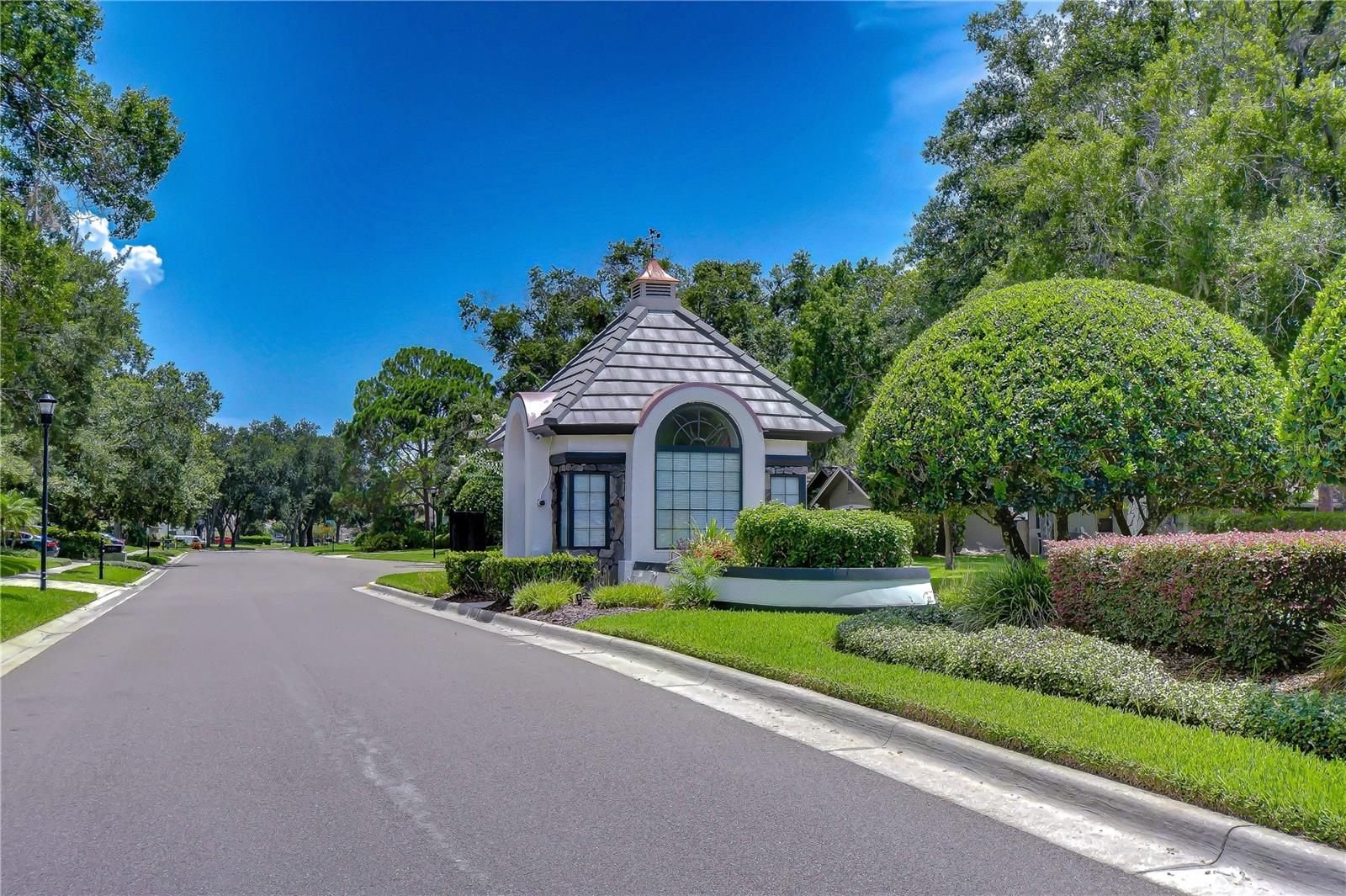BELLE MEADE - Residential