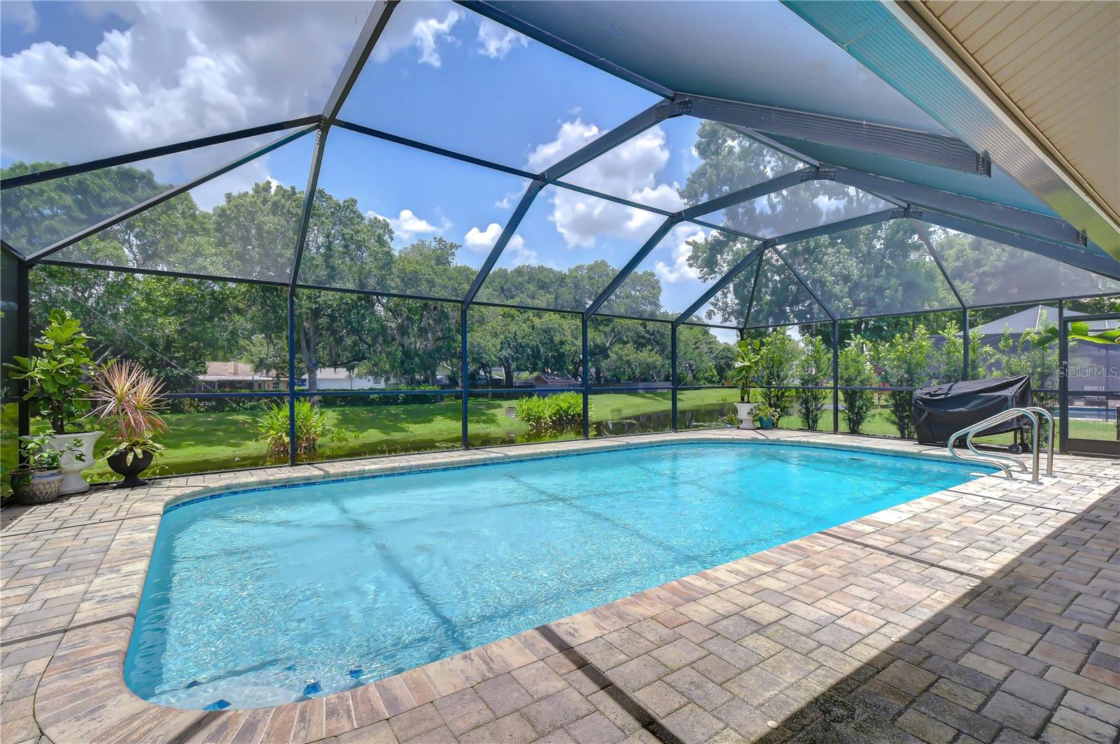 BELLE MEADE - Residential