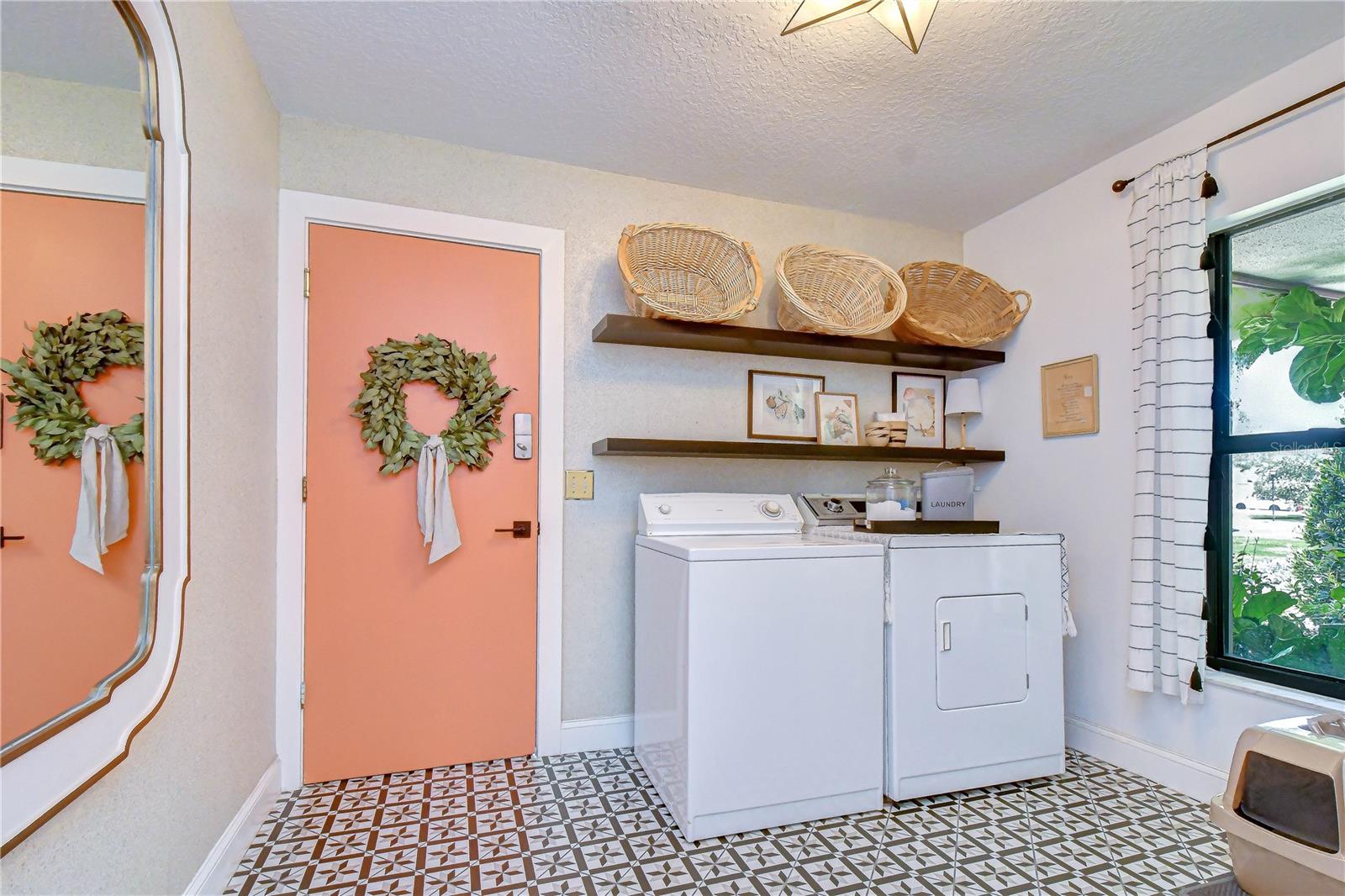 BELLE MEADE - Residential