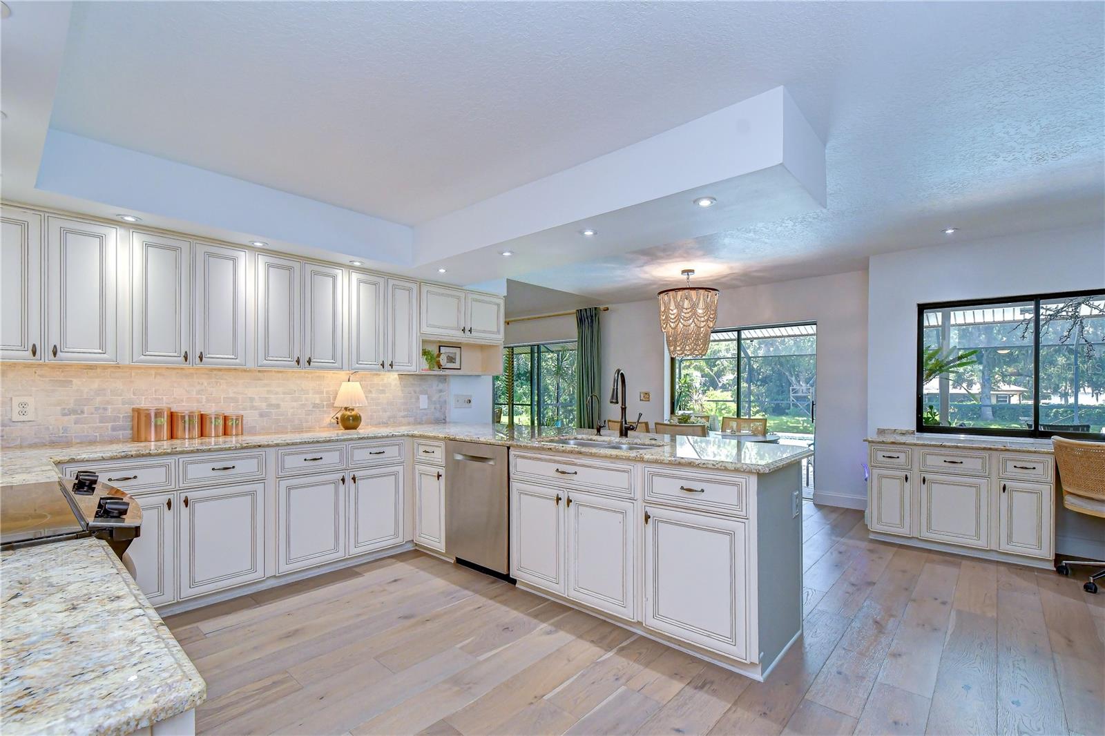 BELLE MEADE - Residential