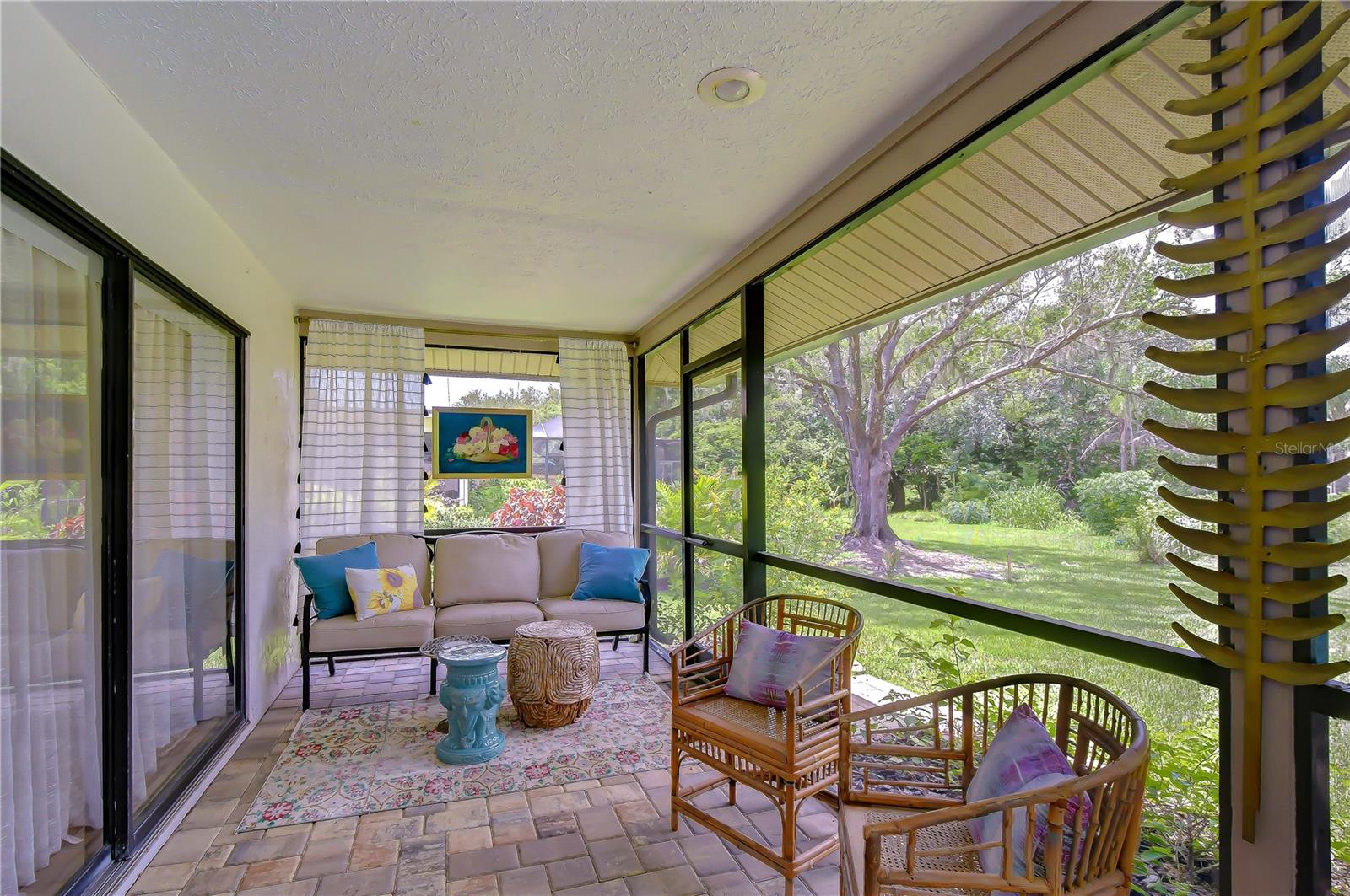 BELLE MEADE - Residential