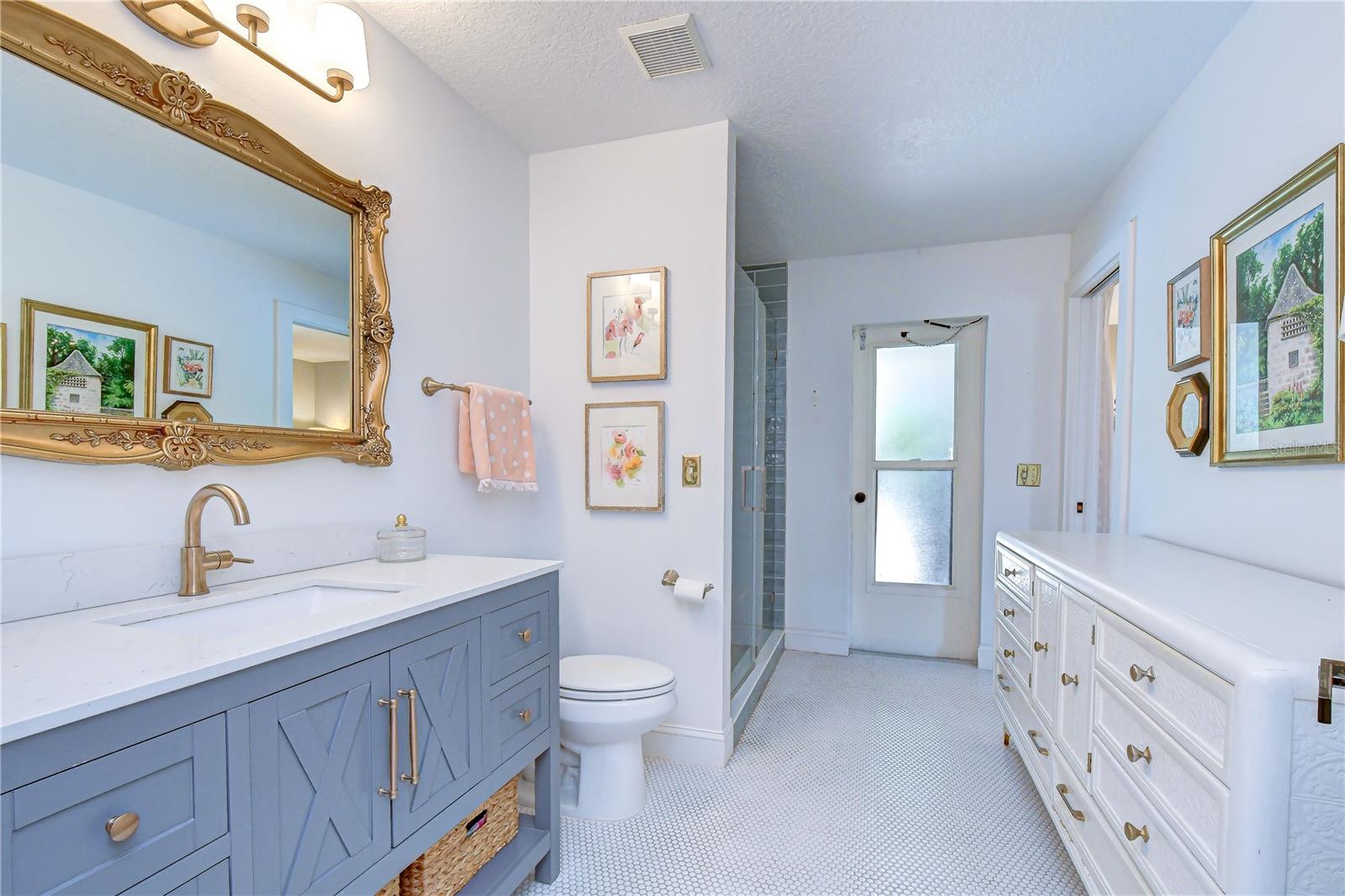 BELLE MEADE - Residential