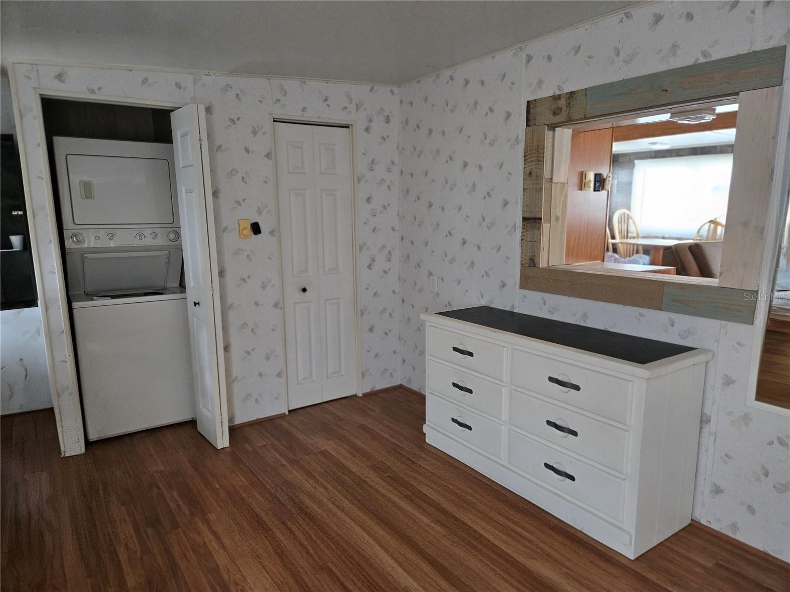 COUNTRY AIRE VILLAGE - Residential